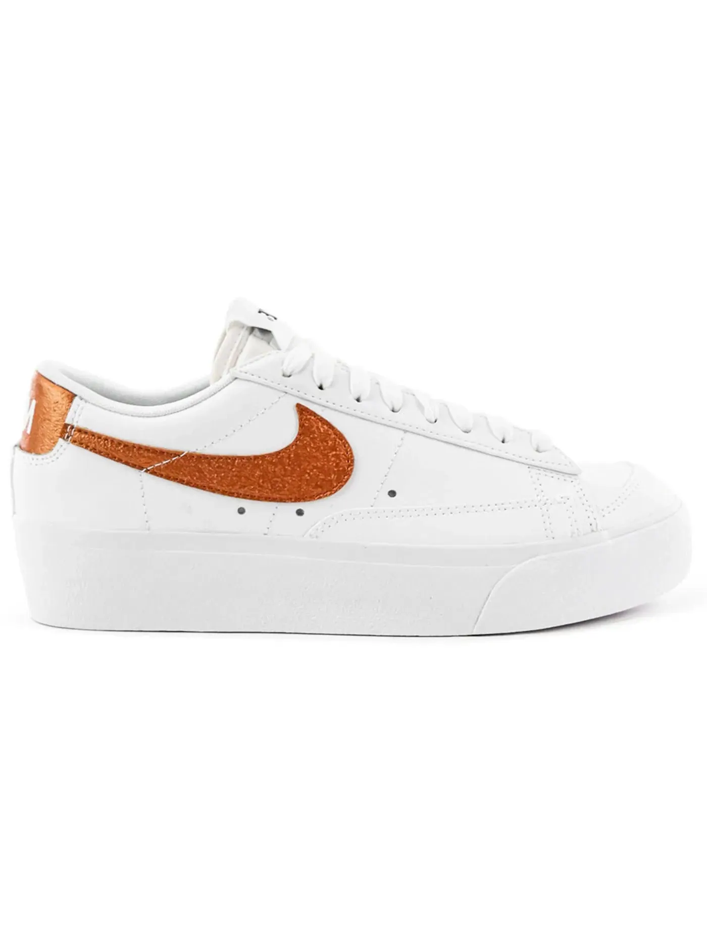 Женские кроссовки с платформой Nike Blazer Low Platform Essential Nike — изображение 1 из 1, белый/металлик/черный