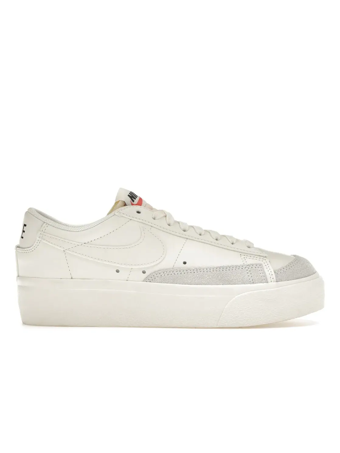 Женские кроссовки на платформе Nike Blazer Low Platform Nike — изображение 1 из 4, белый//оранжевый/черный