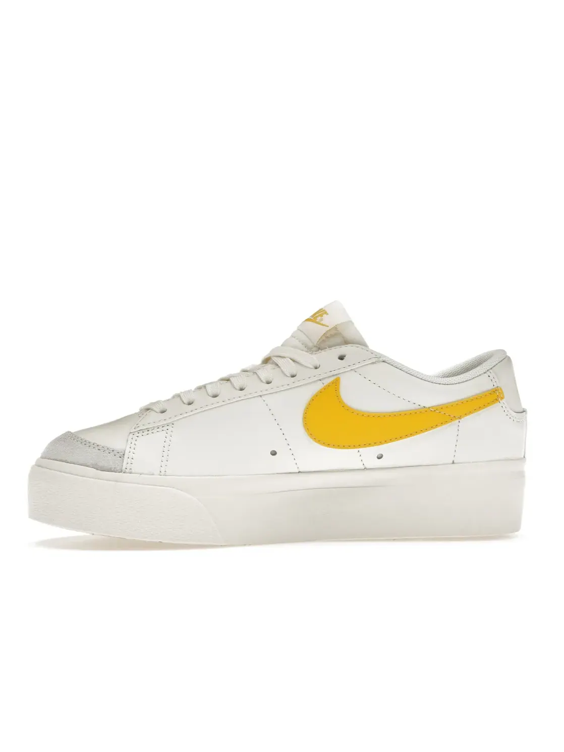 Женские кроссовки с платформой Nike Blazer Low Platform Nike, Sail/Vivid Sulfur — изображение 3 из 4