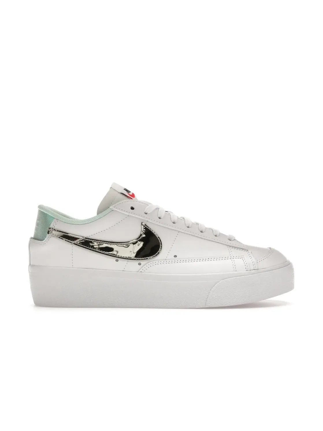 Женские кроссовки с платформой Nike Blazer Low Platform — изображение 1 из 4
