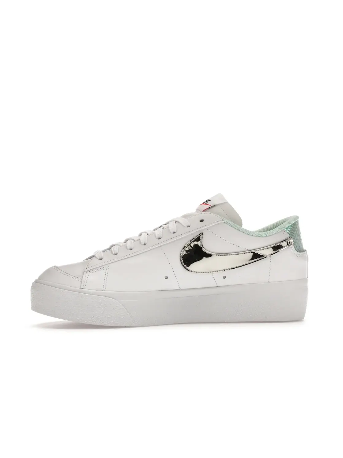 Женские кроссовки с платформой Nike Blazer Low Platform — изображение 3 из 4
