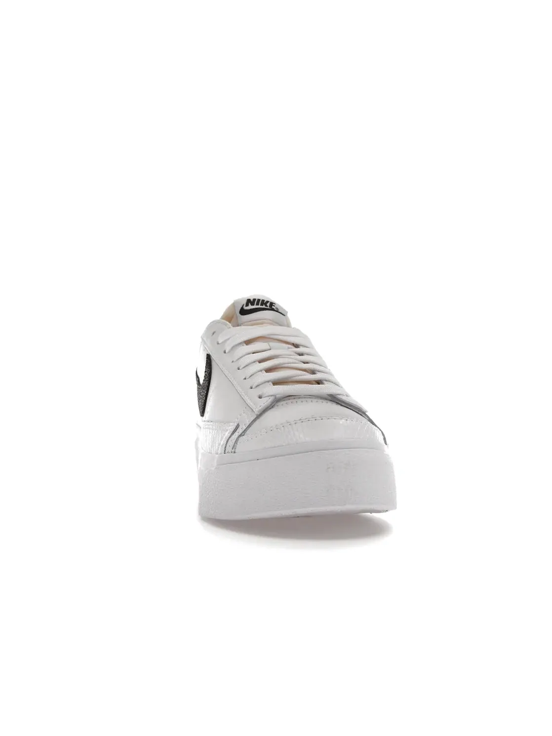 Женские кроссовки с платформой Nike Blazer Low Platform — изображение 2 из 4, белый/черный-натуральный
