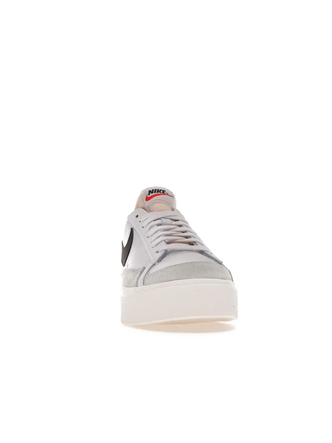 Женские кроссовки Lifestyle с платформой Nike Blazer Low Platform Nike — изображение 2 из 4, белый/черный--оранжевый