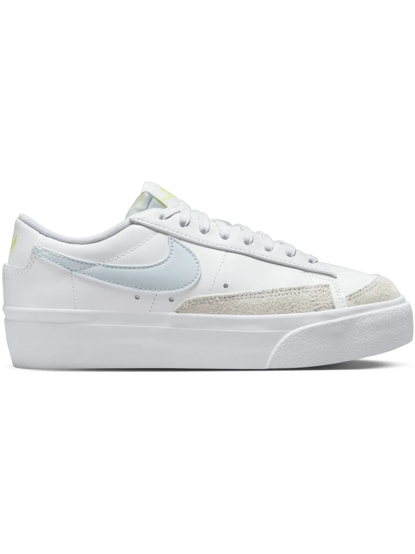 Женские кроссовки с платформой Nike Blazer Low Platform — изображение 1 из 1, белый светлый синий
