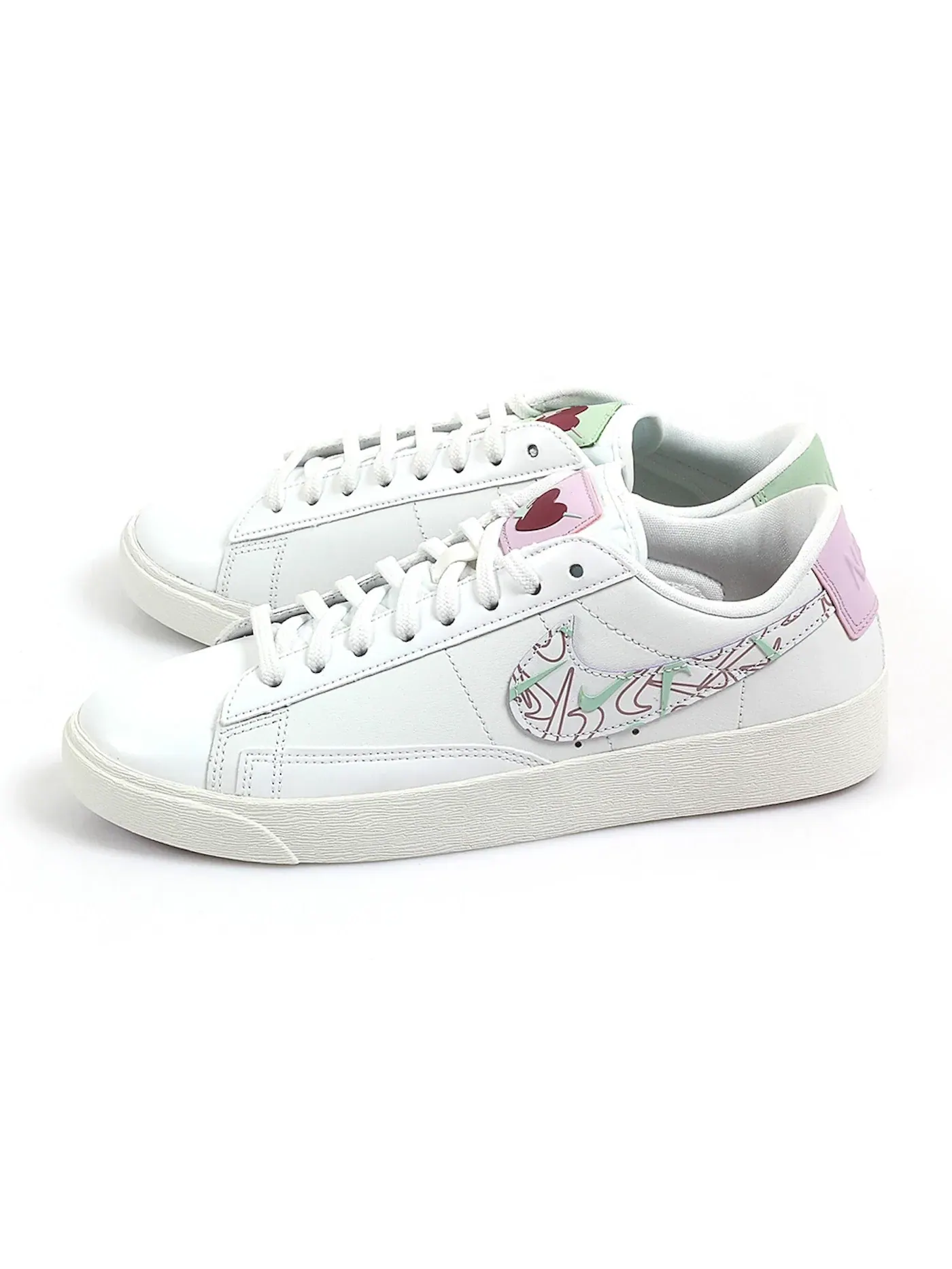 Женские кроссовки для повседневной носки Nike Blazer Low — изображение 1 из 1, белый/мульти-/белый
