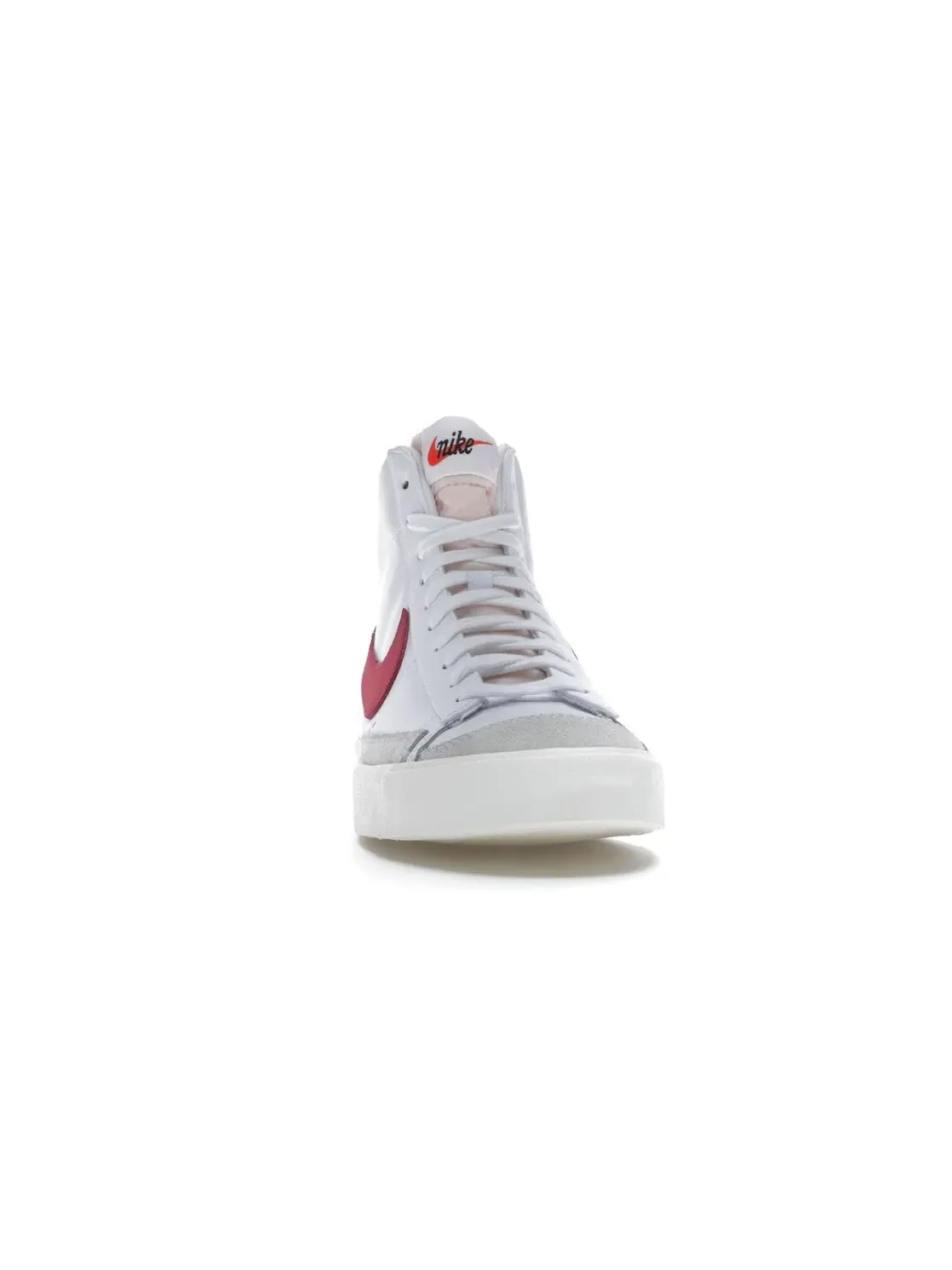 Мужские кроссовки кожаные Nike Blazer Mid 77 — изображение 2 из 4, белый
