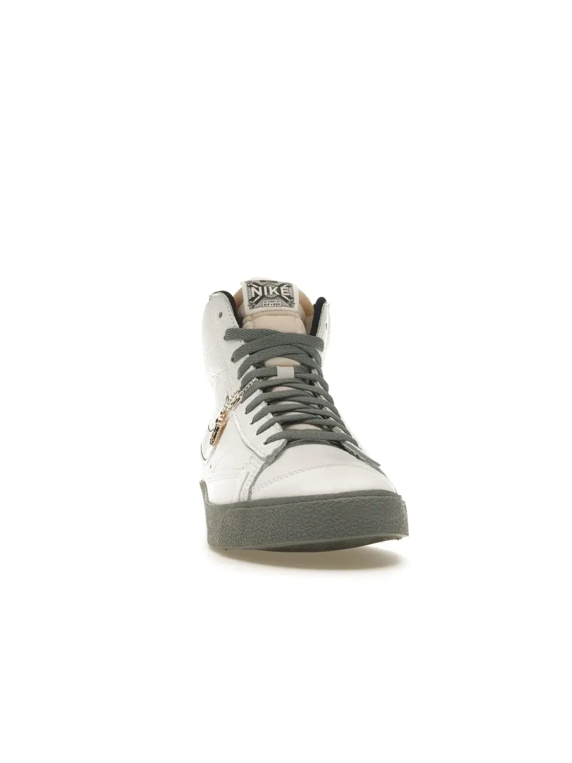 Мужские кроссовки с высоким верхом Nike Blazer Mid 77 — изображение 2 из 4, белый/серый/черный/белый