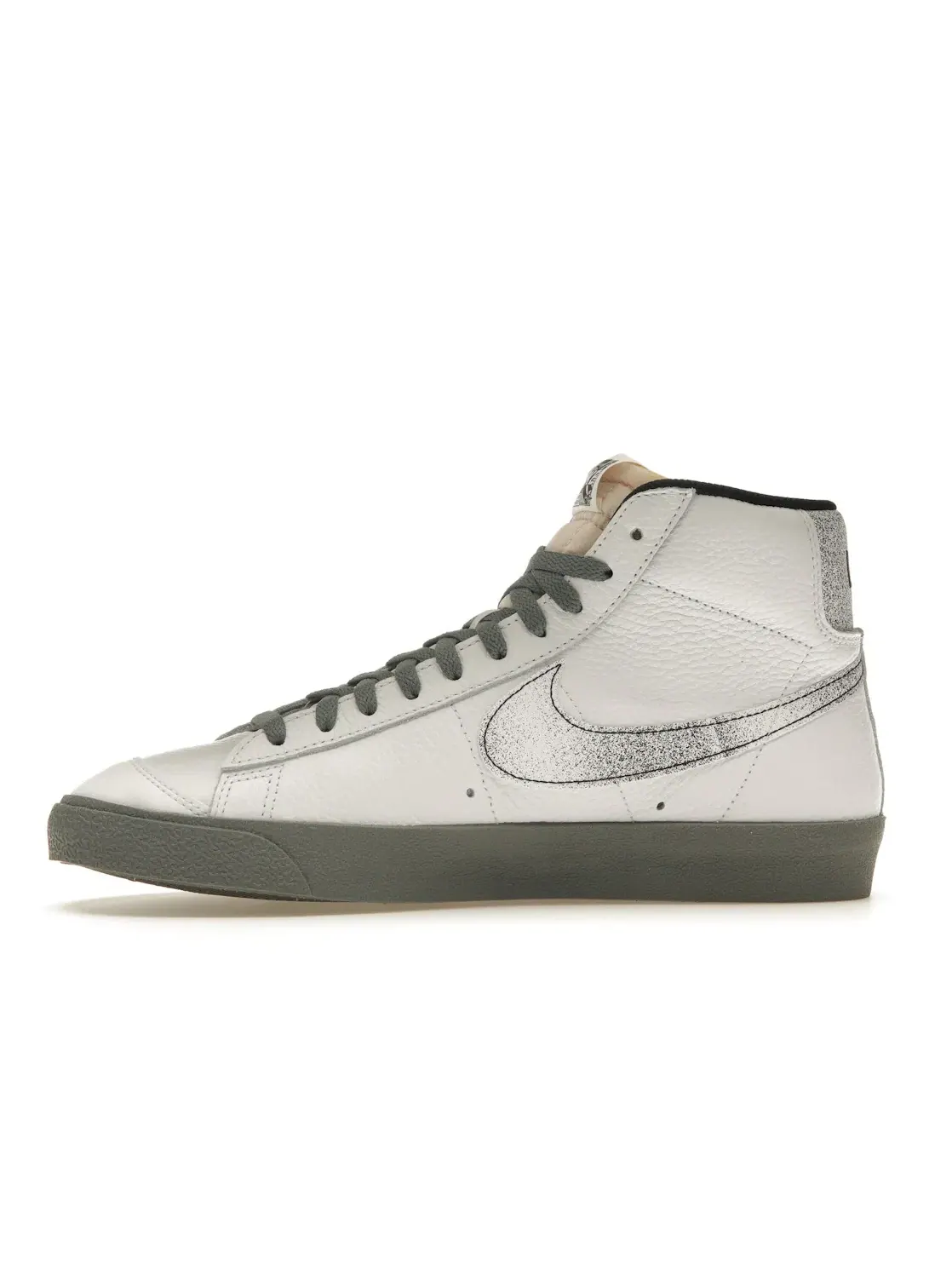 Мужские кроссовки с высоким верхом Nike Blazer Mid 77 — изображение 3 из 4, белый/серый/черный/белый