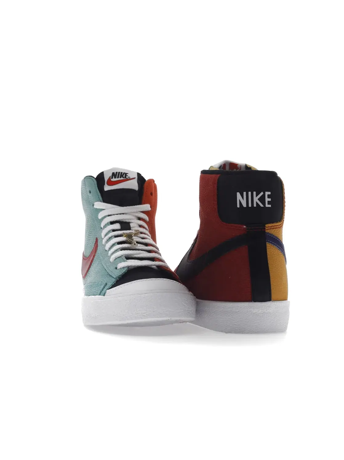 Мужские кроссовки с принтом Nike Blazer Mid '77 EMB — изображение 2 из 4, белый/золотистый/красный
