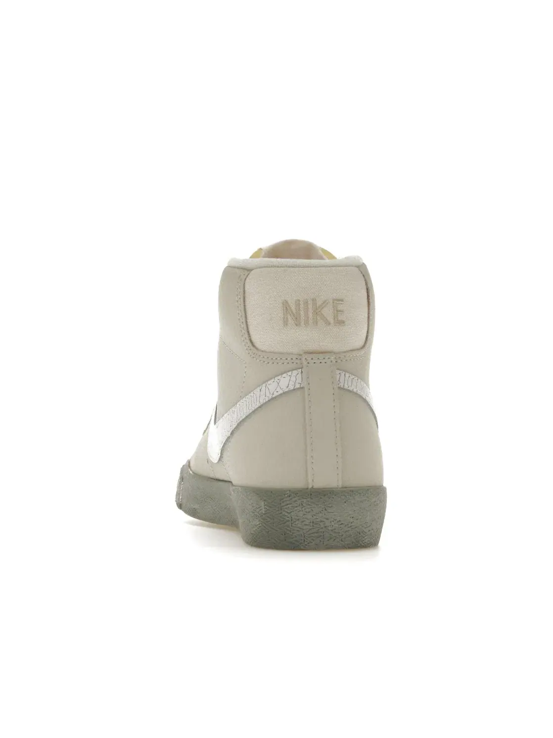 Мужские кроссовки для повседневной носки Nike Blazer Mid '77 EMB Nike — изображение 4 из 4, белый/белый//зеленый