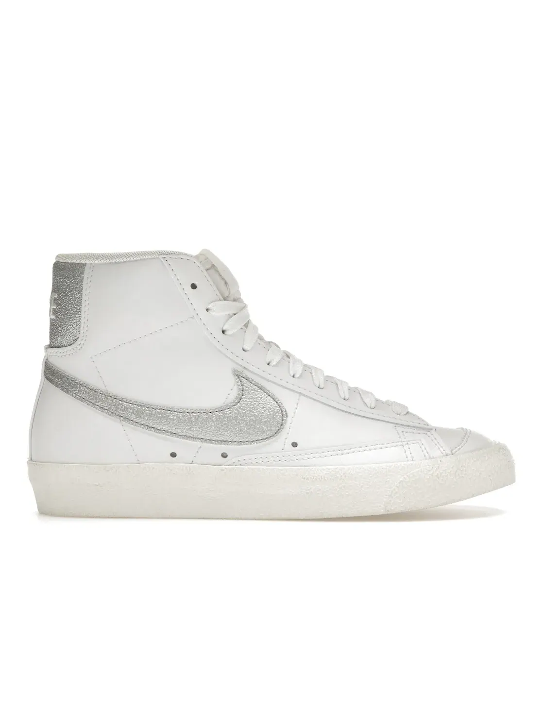 Женские кроссовки повседневные Nike Blazer Mid 77 Essential Nike — изображение 1 из 4