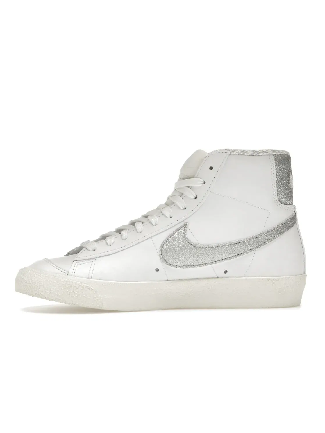 Женские кроссовки повседневные Nike Blazer Mid 77 Essential Nike — изображение 3 из 4