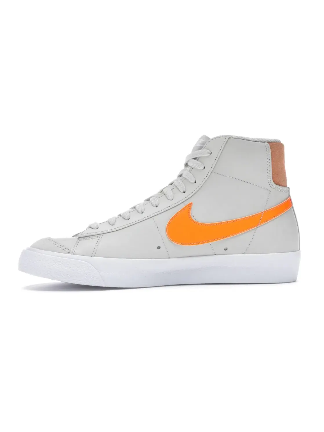 Женские кроссовки Lifestyle Nike Blazer Mid '77 — изображение 3 из 4