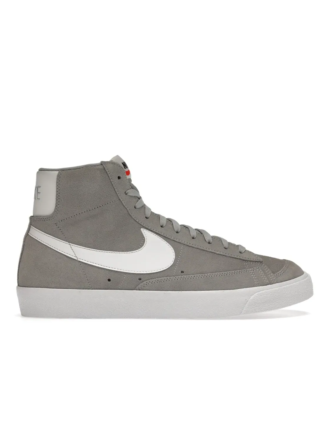 Мужские кроссовки в ретро-стиле Nike Blazer Mid 77 — изображение 1 из 4