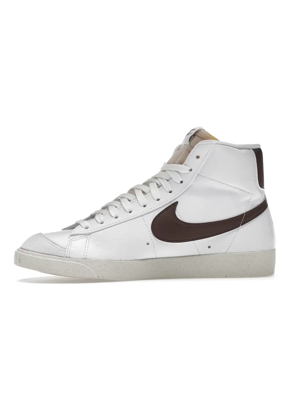 Женские кроссовки Lifestyle с принтом Nike Blazer Mid 77 — изображение 3 из 4, белый черный