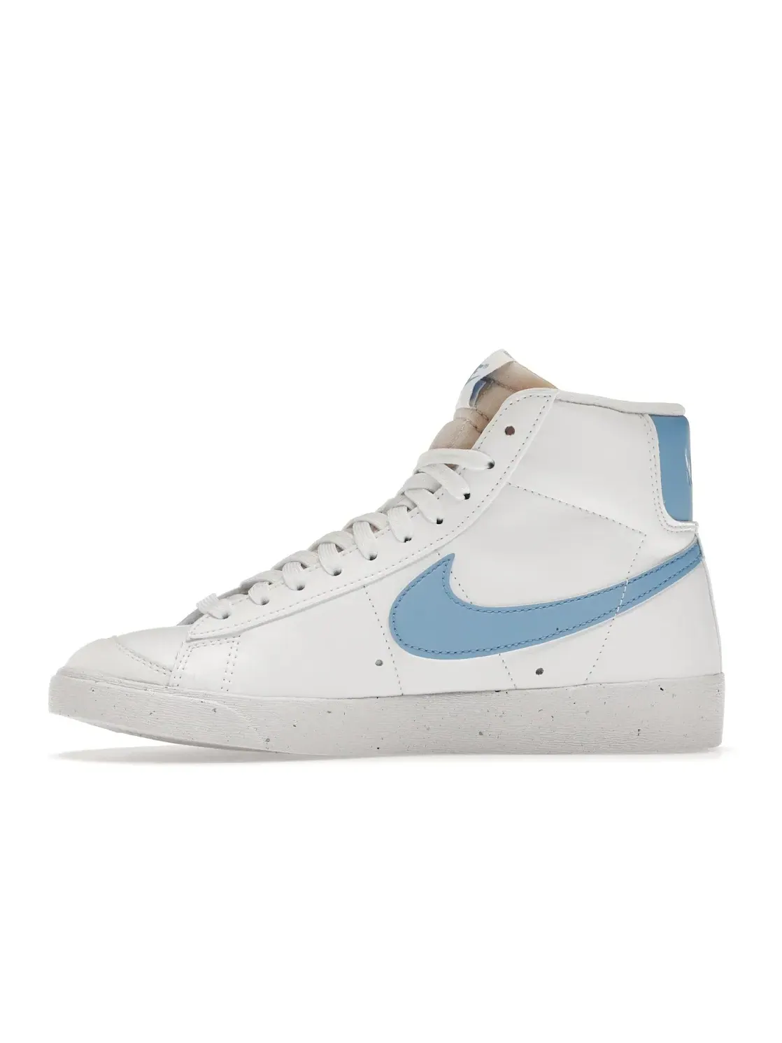 Женские кроссовки Lifestyle с замшевыми накладками Nike Blazer Mid 77 Next Nature — изображение 3 из 4, белый/синий