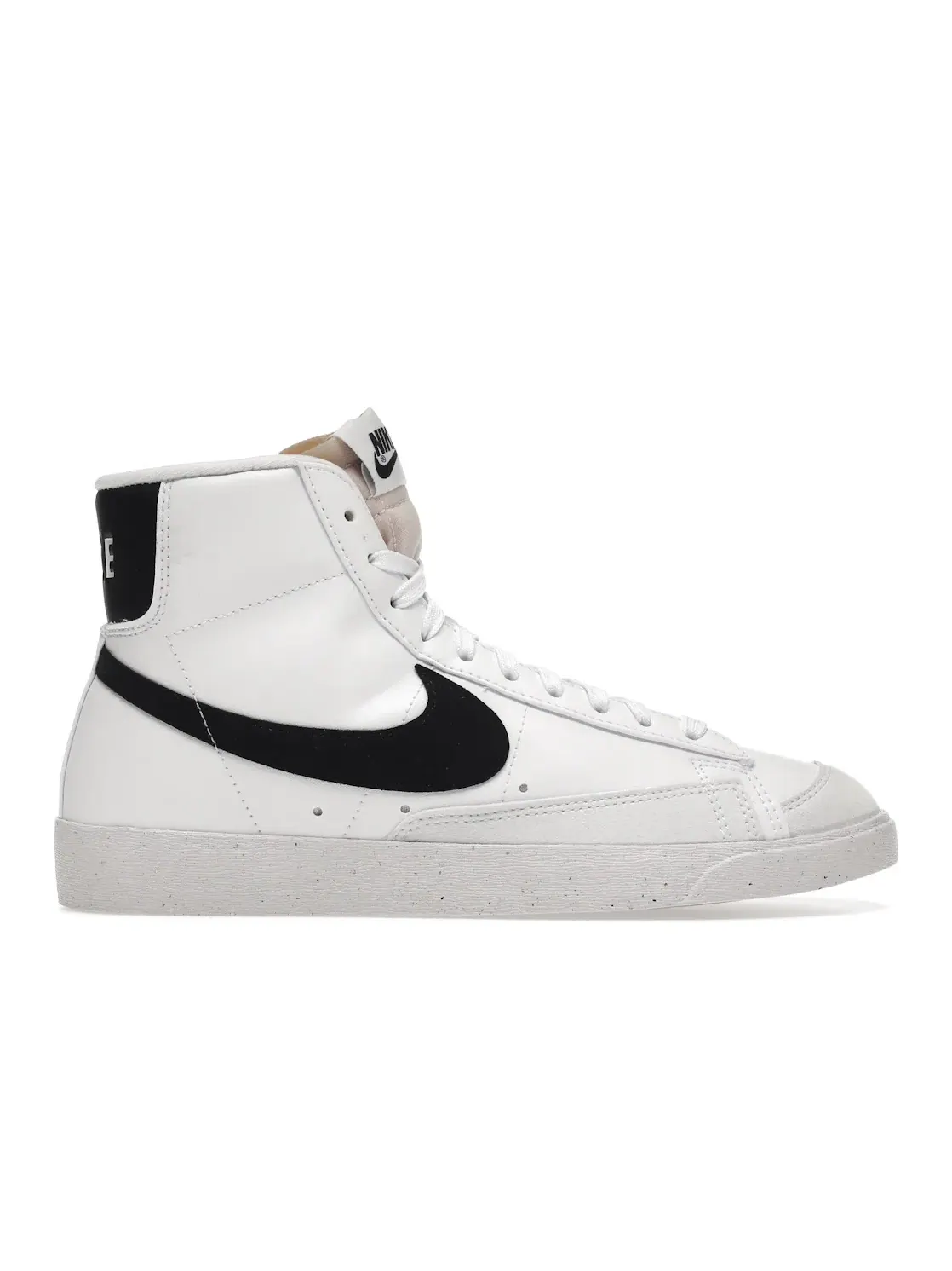 Женские кроссовки с замшевыми накладками Nike Blazer Mid 77 — изображение 1 из 4, белый/черный