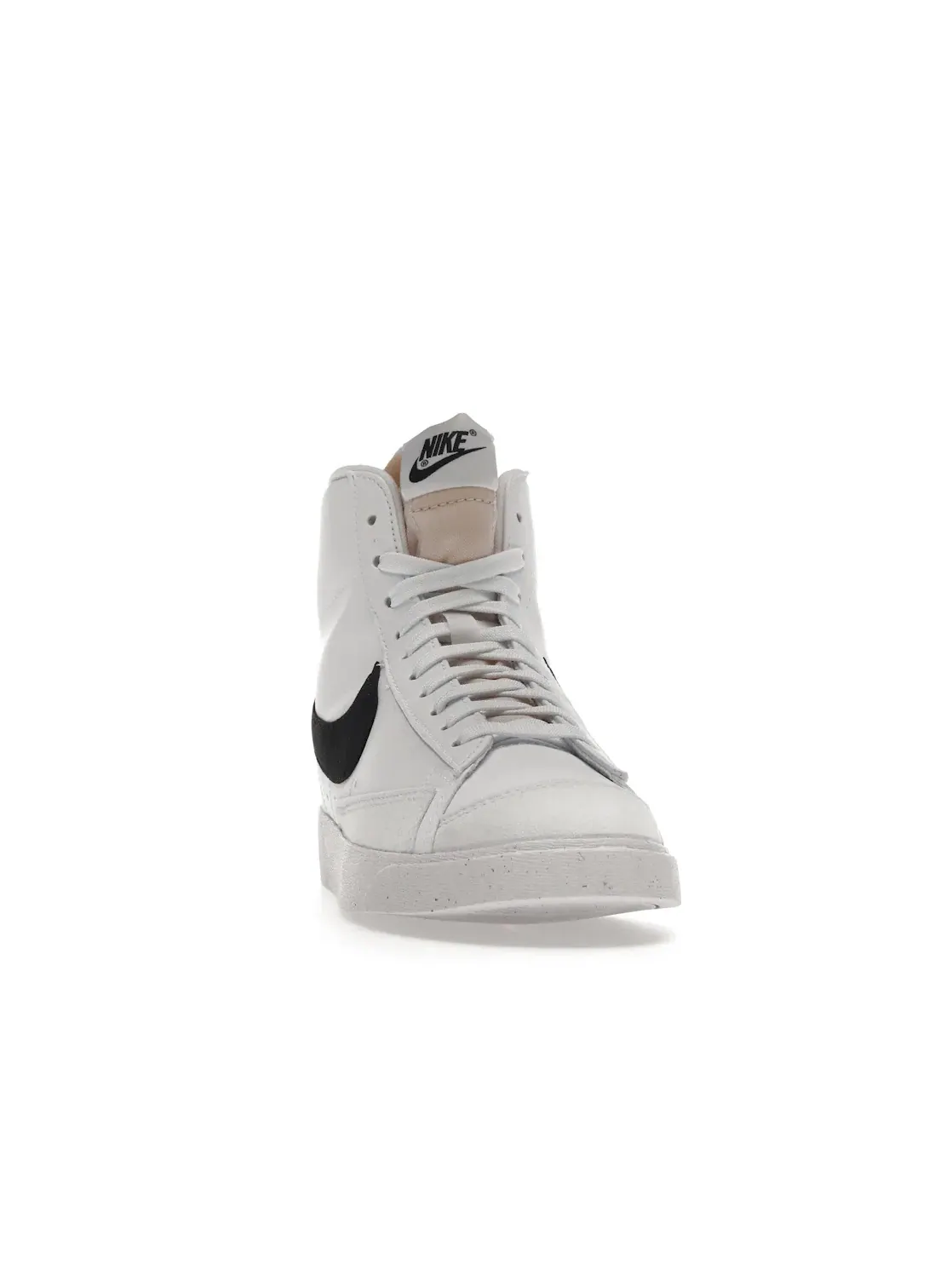 Женские кроссовки с замшевыми накладками Nike Blazer Mid 77 — изображение 2 из 4, белый/черный