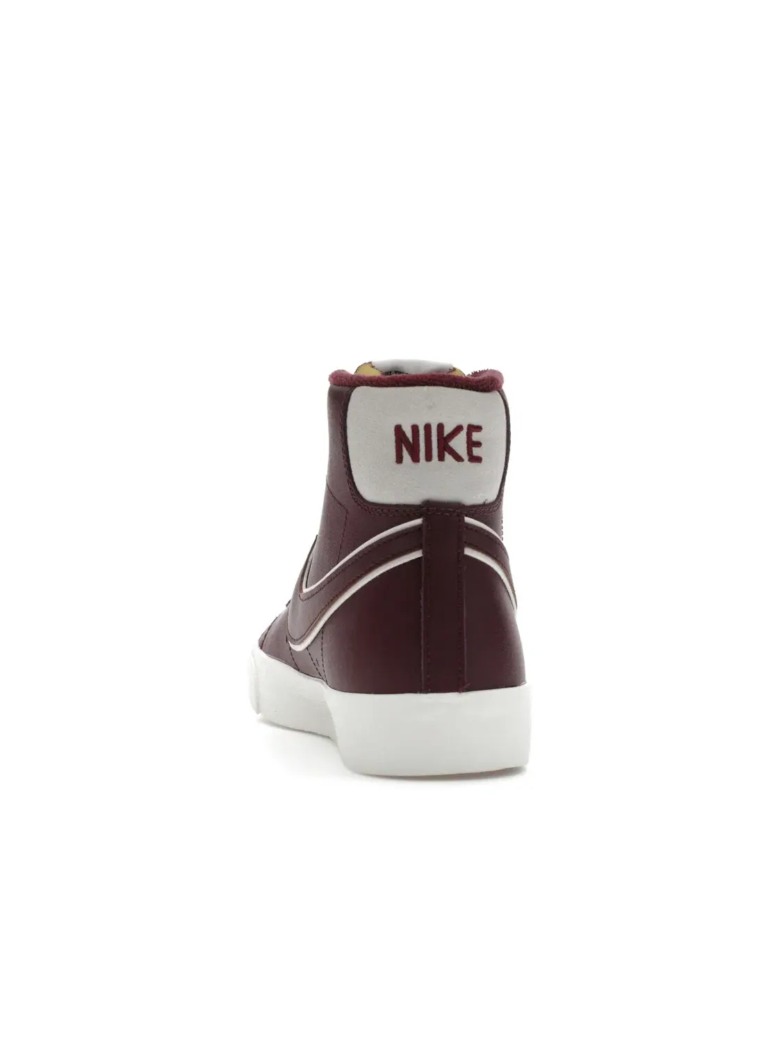 Мужские кроссовки с высоким берцем Nike Blazer Mid 77 Premium, Night Maroon/Night Maroon/Sail — изображение 4 из 4