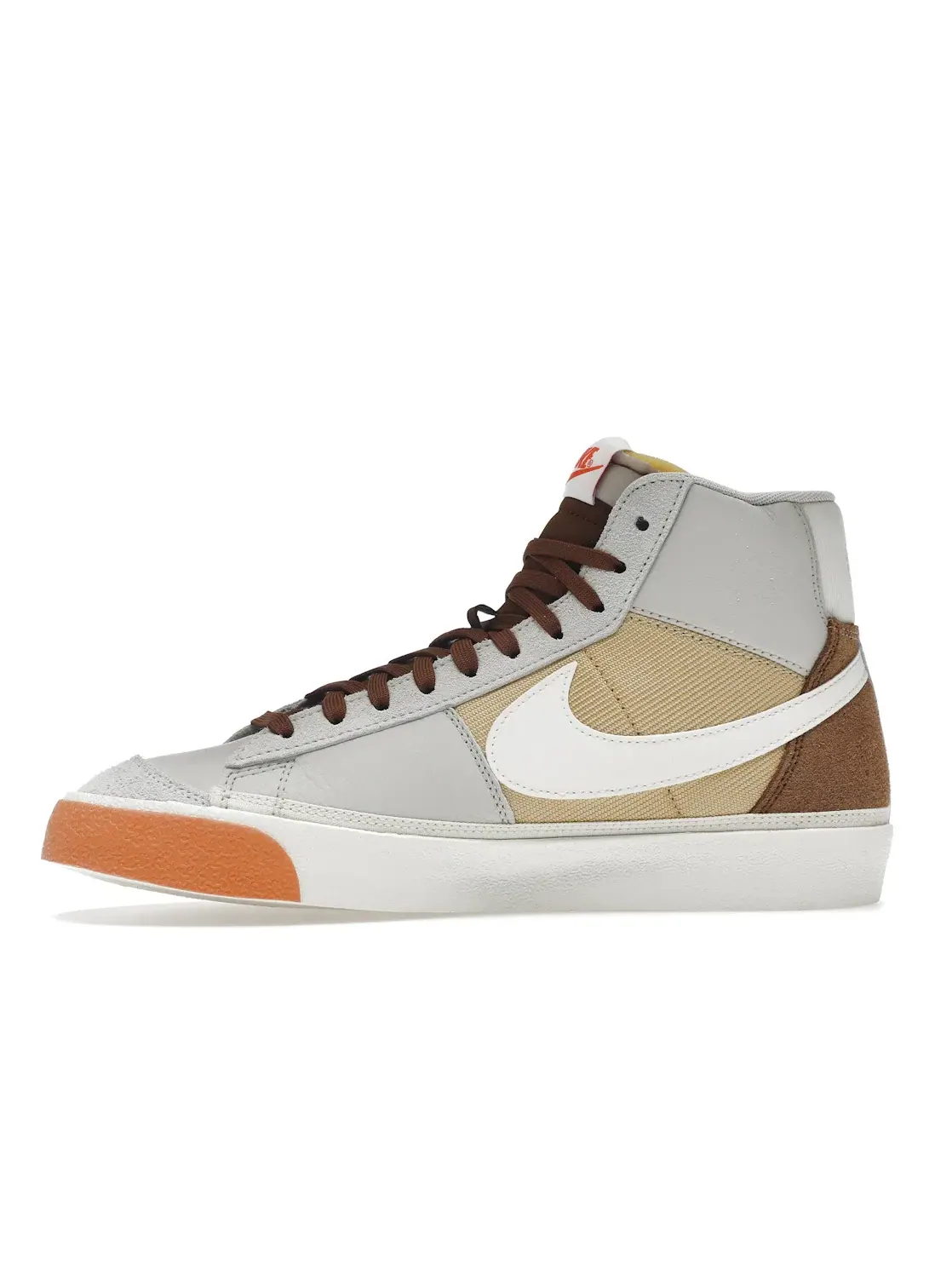 Мужские кроссовки с обновленным дизайном Nike Blazer Mid 77 Pro Club Nike, Light Bone/Sesame/Pecan/Sail — изображение 3 из 4