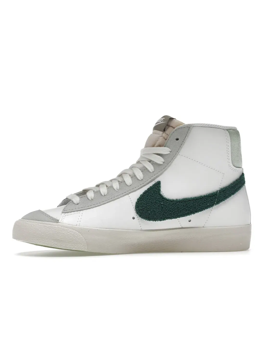 Женский кед Nike Blazer Mid 77 Vintage — изображение 3 из 4, белый/зеленый
