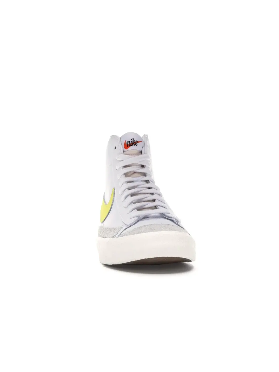 Мужские кроссовки ретро-дизайна Nike Blazer Mid 77 Vintage Nike — изображение 2 из 4, белый/желтый