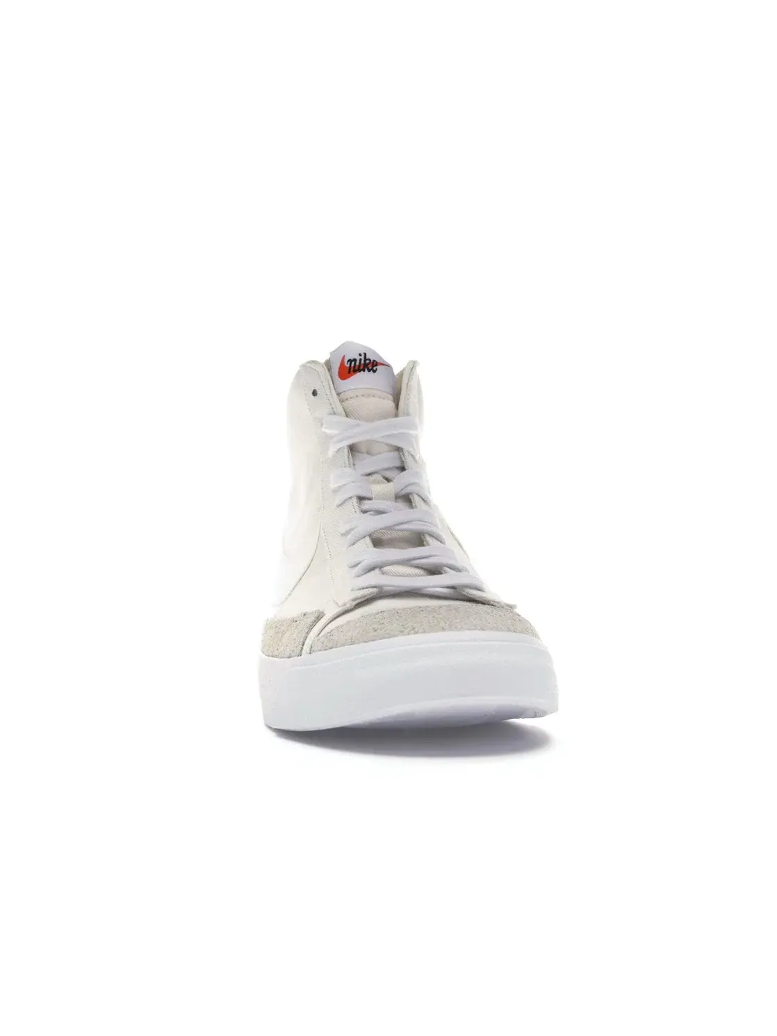 Мужские кроссовки высокие с состаренным дизайном Nike Blazer Mid 77 Vintage — изображение 2 из 4, белый