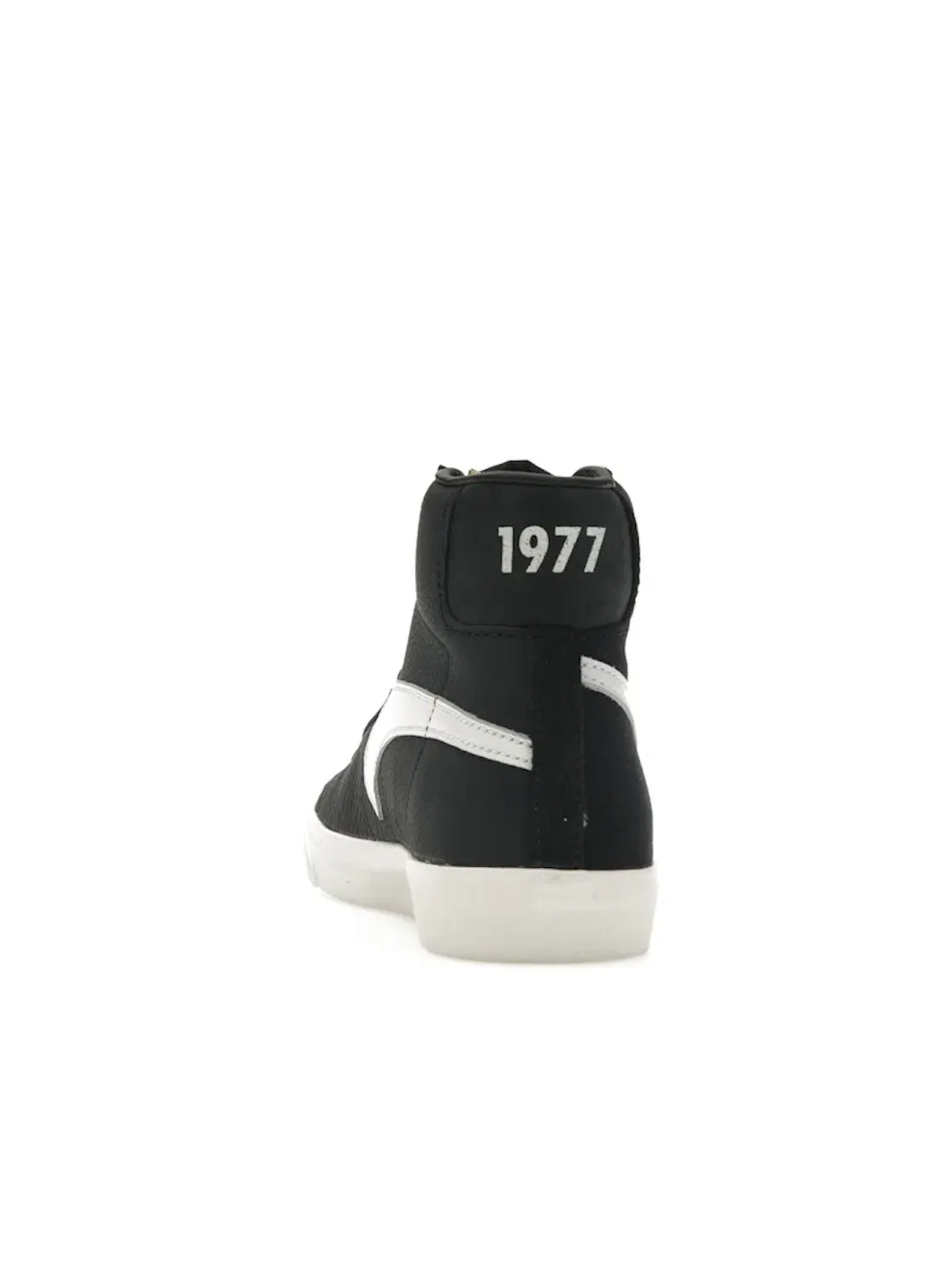 Мужские кроссовки с кожаным верхом Nike Blazer Mid 77 Vintage — изображение 4 из 4, черный/белый