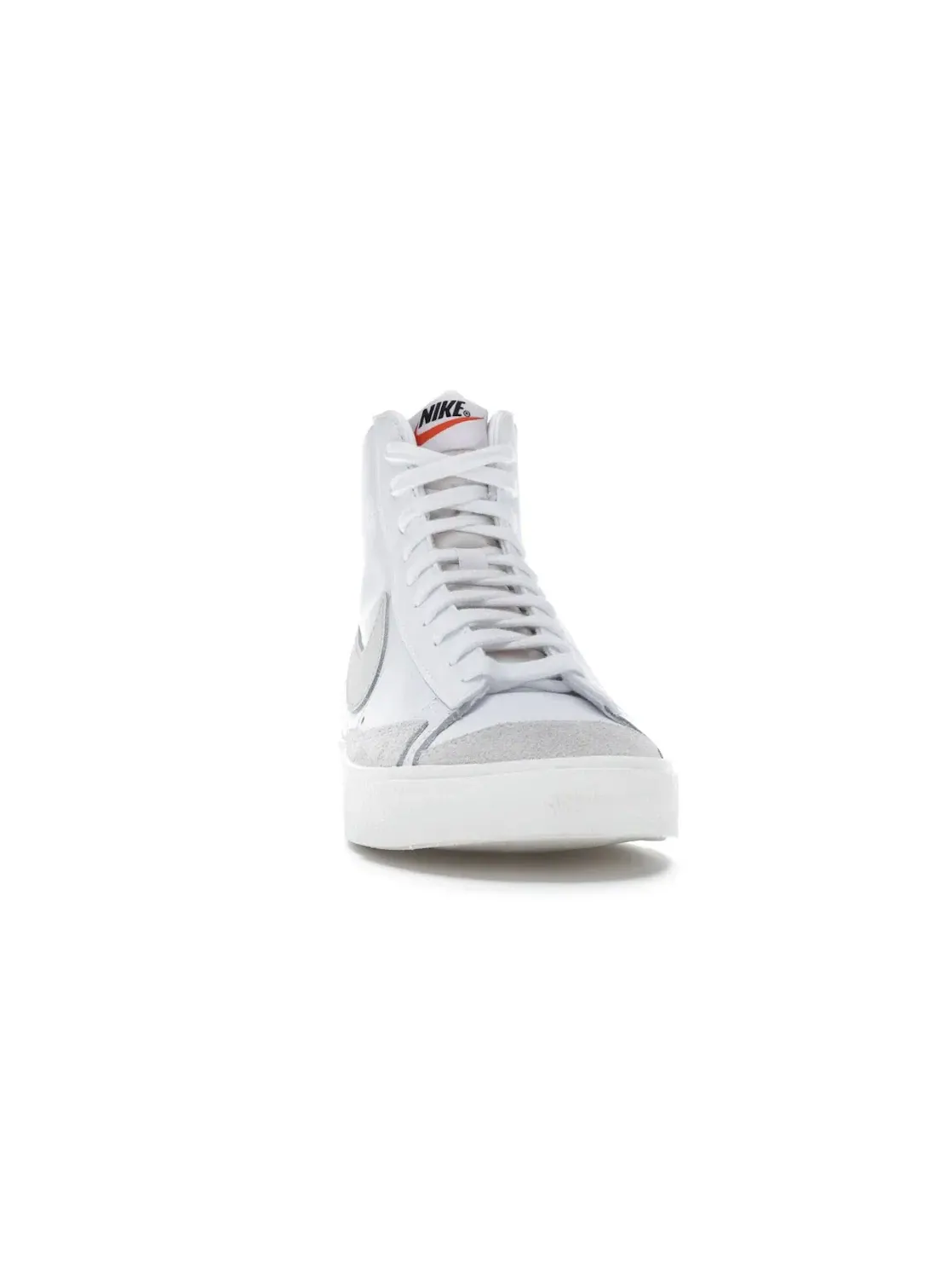 Мужские кроссовки Lifestyle с ретро-дизайном Nike Blazer Mid '77 Vintage — изображение 2 из 4, белый//светлый