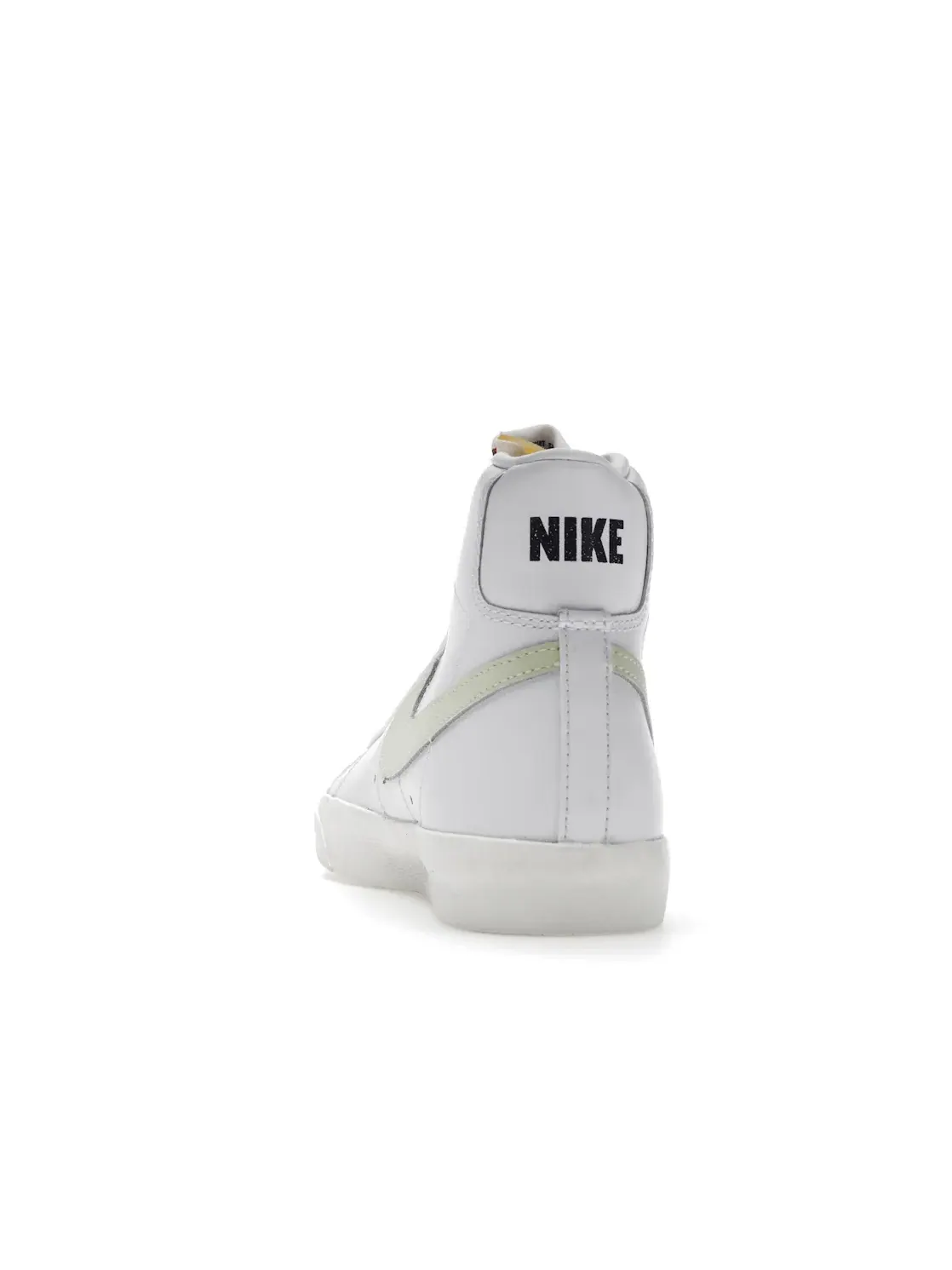 Женские кроссовки Lifestyle Nike Blazer Mid 77 — изображение 4 из 4, белый/белый-оранжевый