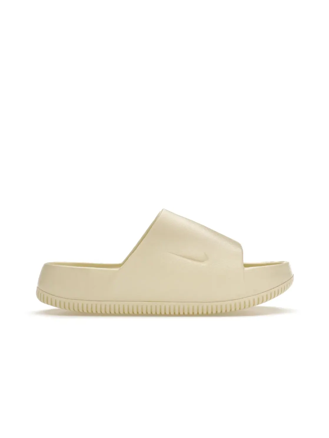 Женские шлепанцы Nike Calm Slide — изображение 1 из 4, алабастр