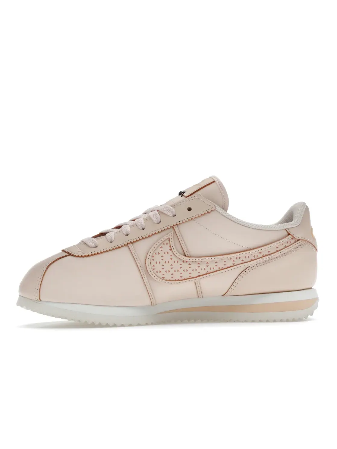 Женские кроссовки Lifestyle с замшевым верхом Nike Cortez Premium Nike — изображение 3 из 4, белый/черный