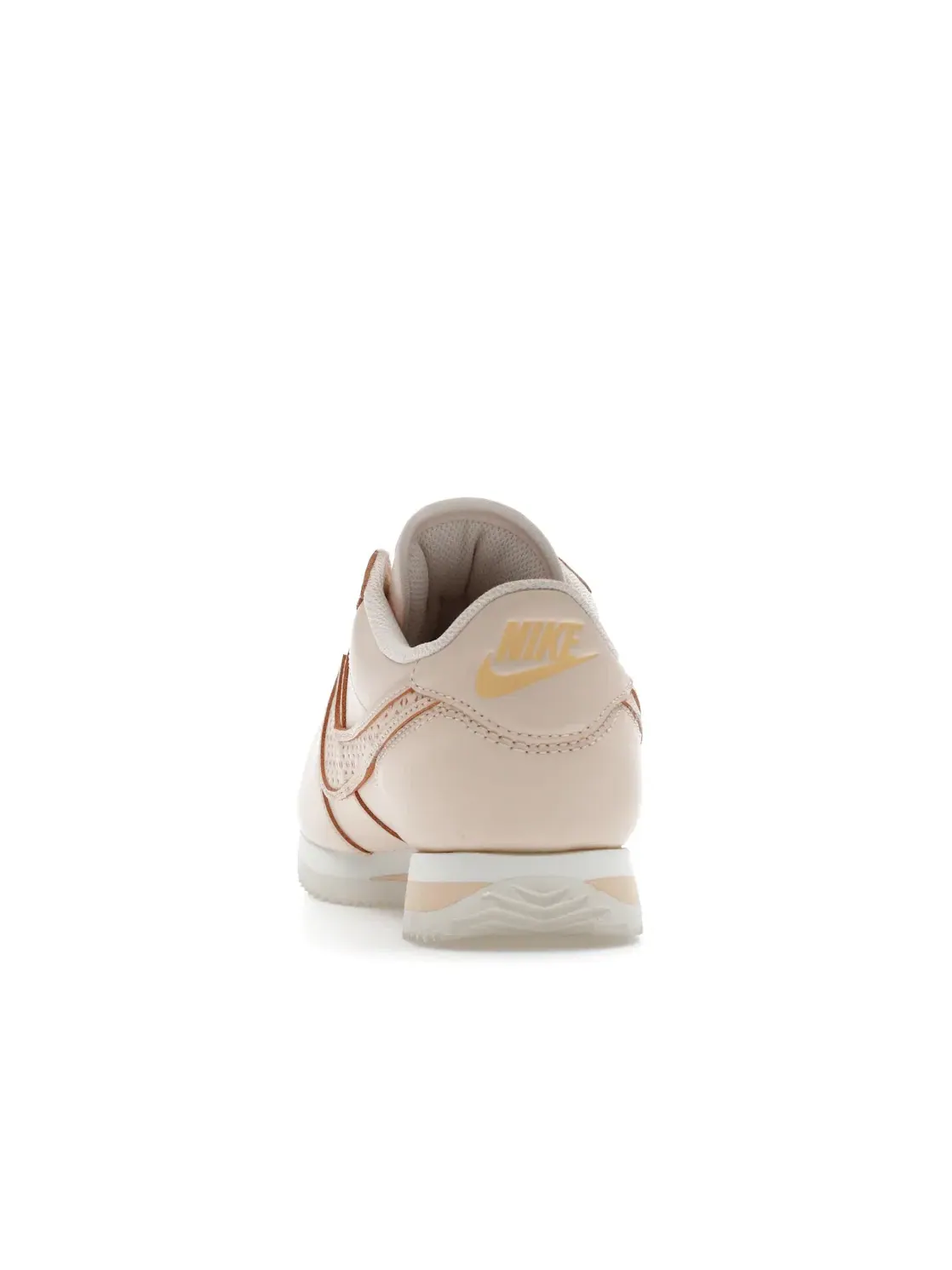 Женские кроссовки Lifestyle с замшевым верхом Nike Cortez Premium Nike — изображение 4 из 4, белый/черный
