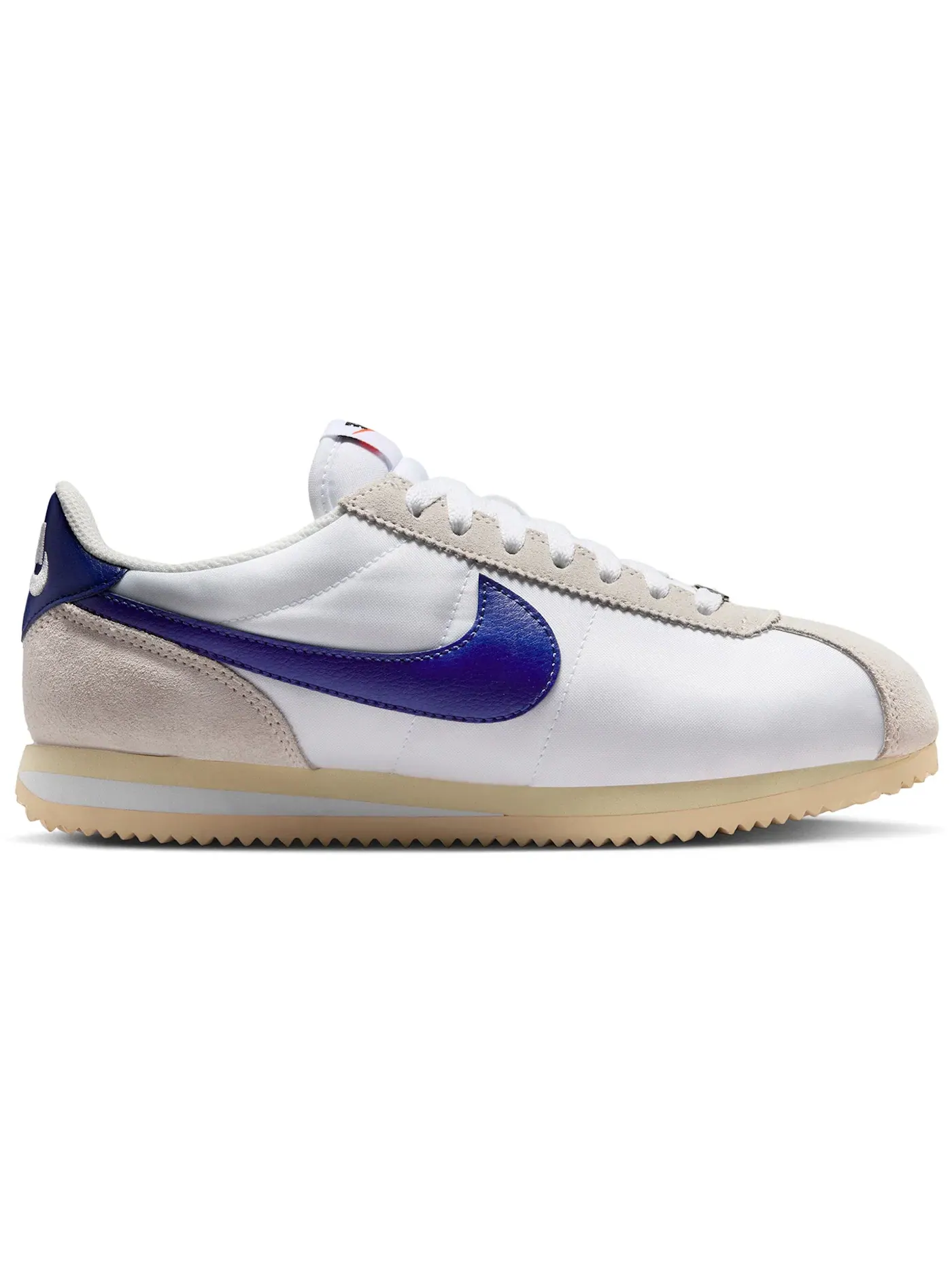Женские кроссовки Lifestyle Nike Cortez Textile — изображение 1 из 1, белый///глубокий