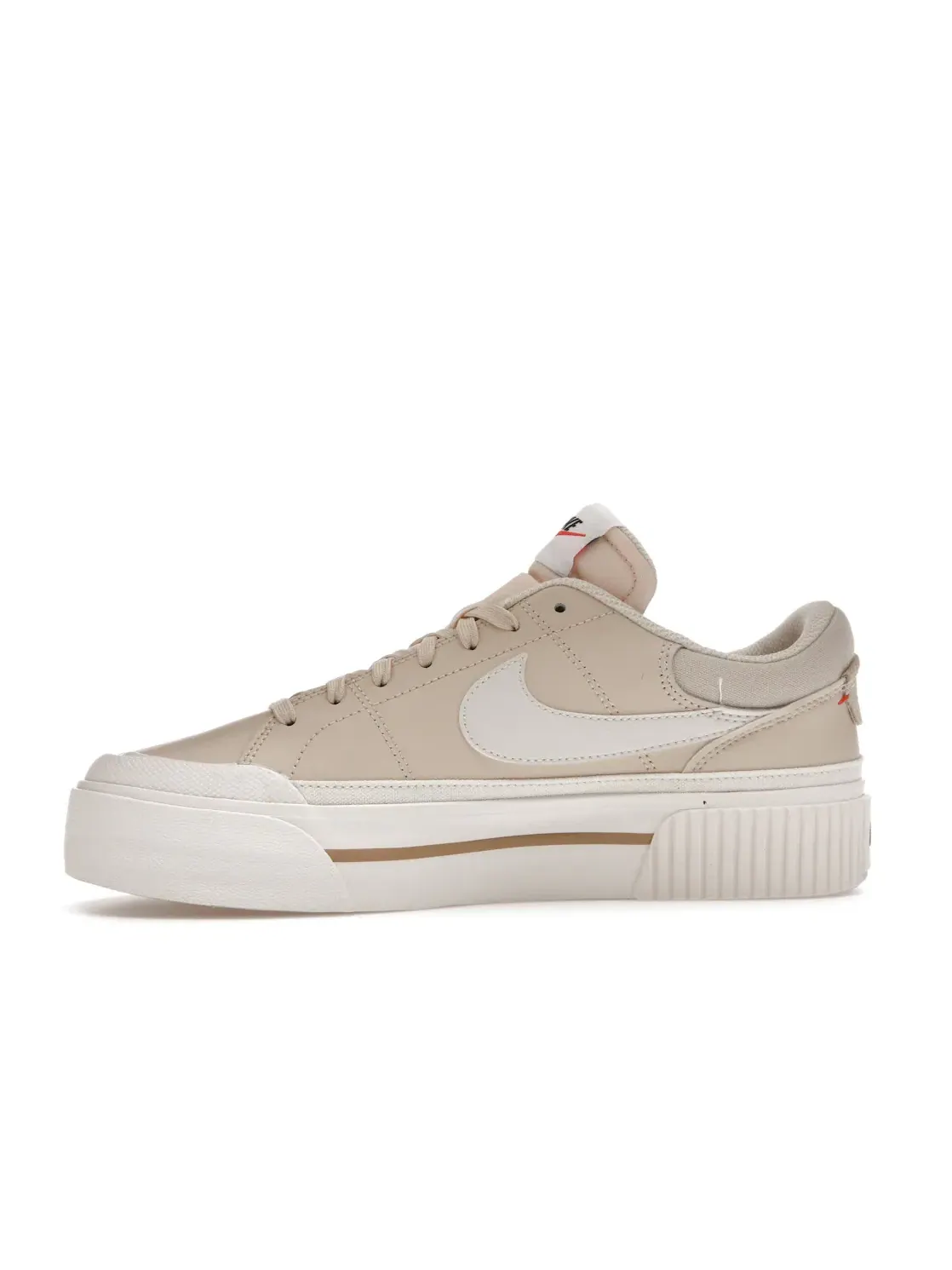 Женские кроссовки с низким профилем Nike Court Legacy Lift — изображение 3 из 4, белый/--оранжевый-белый