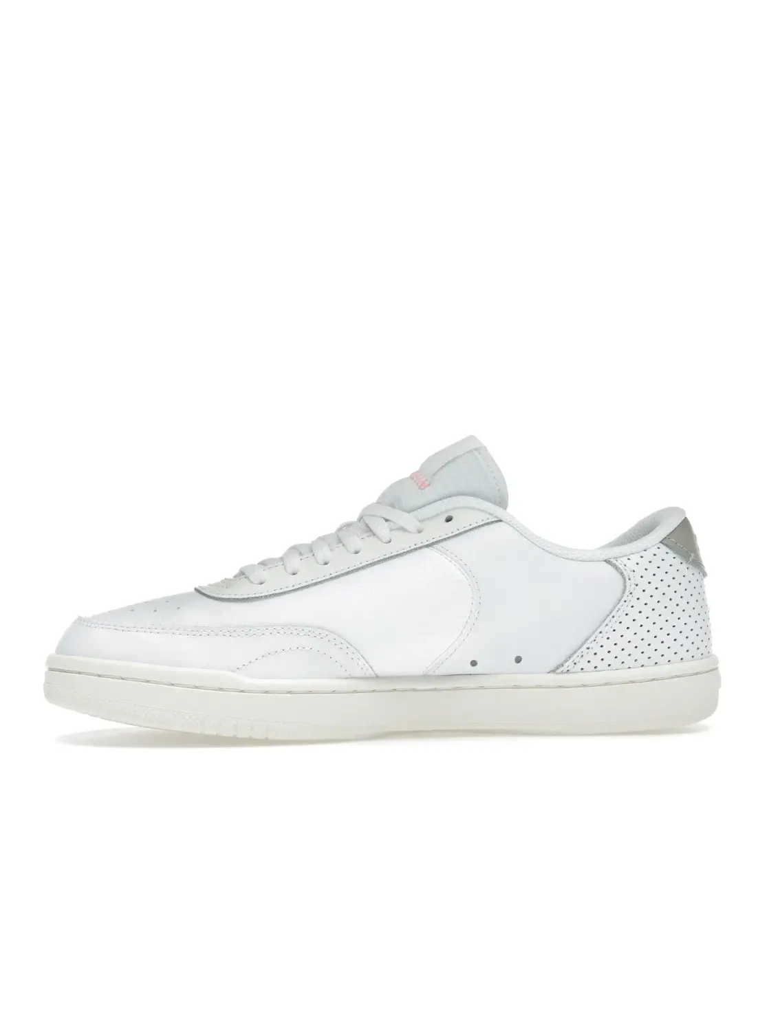 Женские кроссовки Lifestyle Nike Court Vintage Premium — изображение 3 из 4, белый///розовый