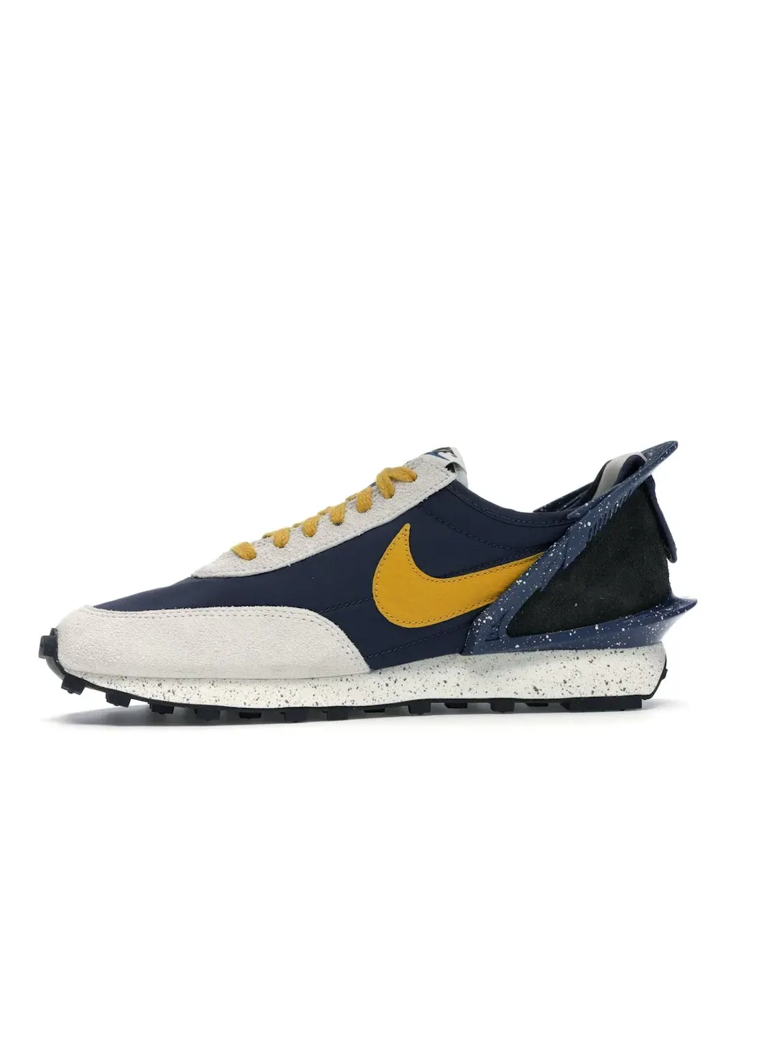 Женские кроссовки Lifestyle Nike Daybreak Nike — изображение 3 из 4, золотистый