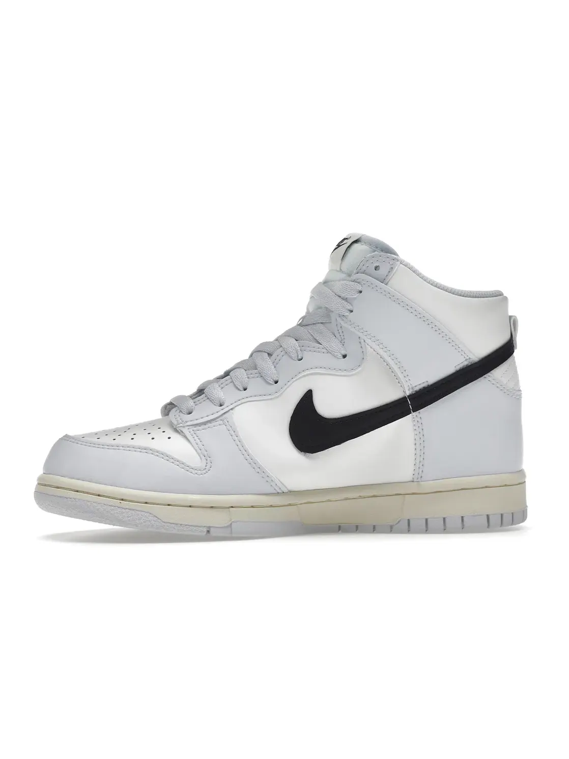 Детские кроссовки высокие с белой и серой расцветкой Nike Dunk High — изображение 3 из 4, белый/серый/черный