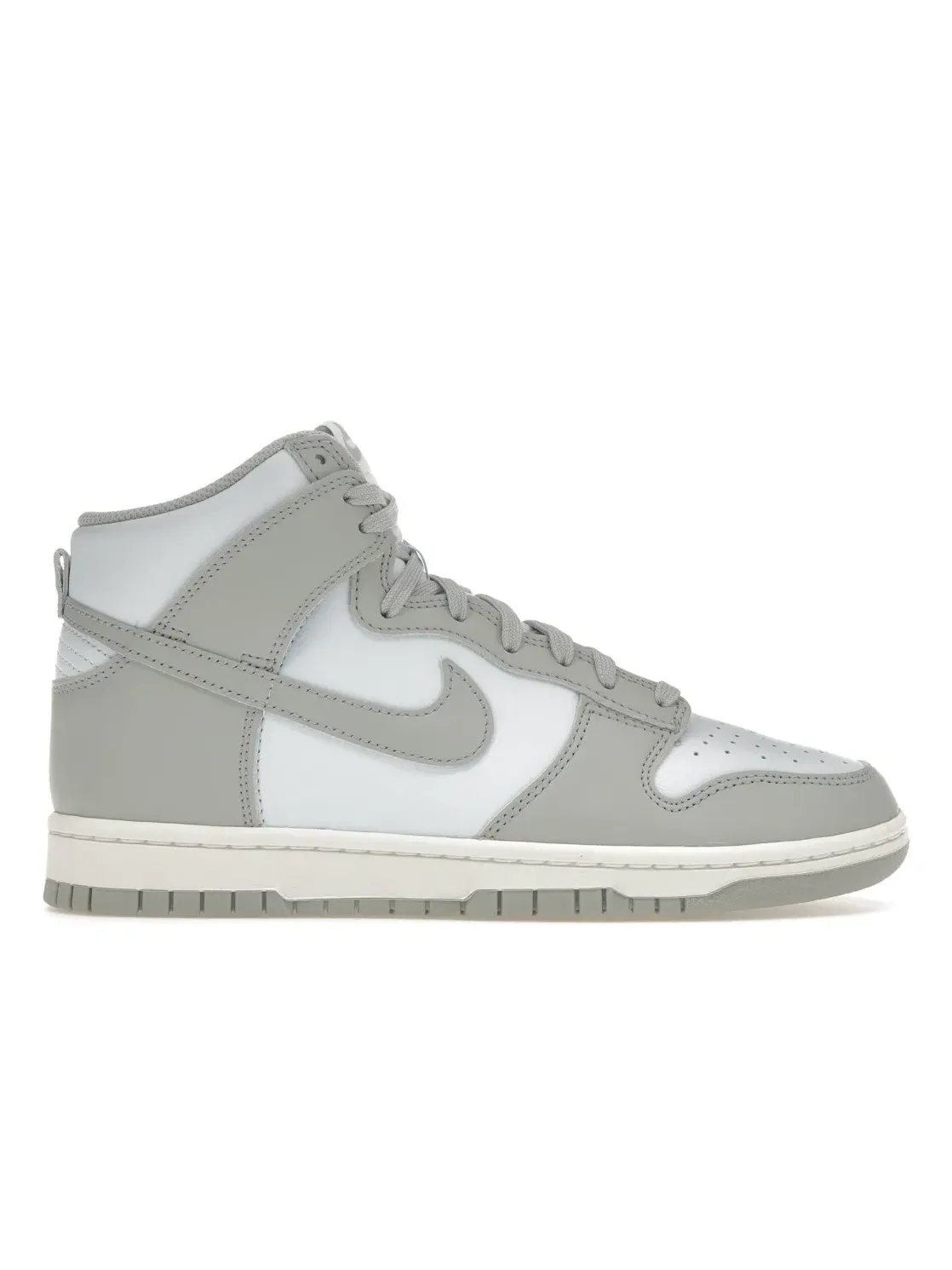 Женские кроссовки высокие с классическим дизайном Nike Dunk High — изображение 1 из 4