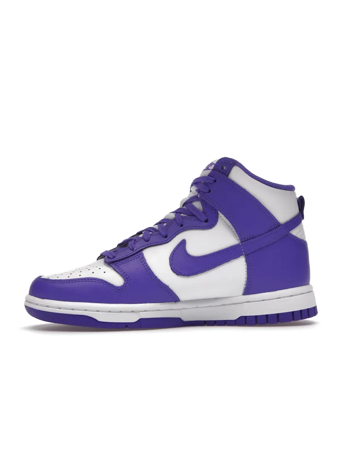 Женские кроссовки с высоким верхом Nike Dunk High — изображение 3 из 4, белый/фиолетовый