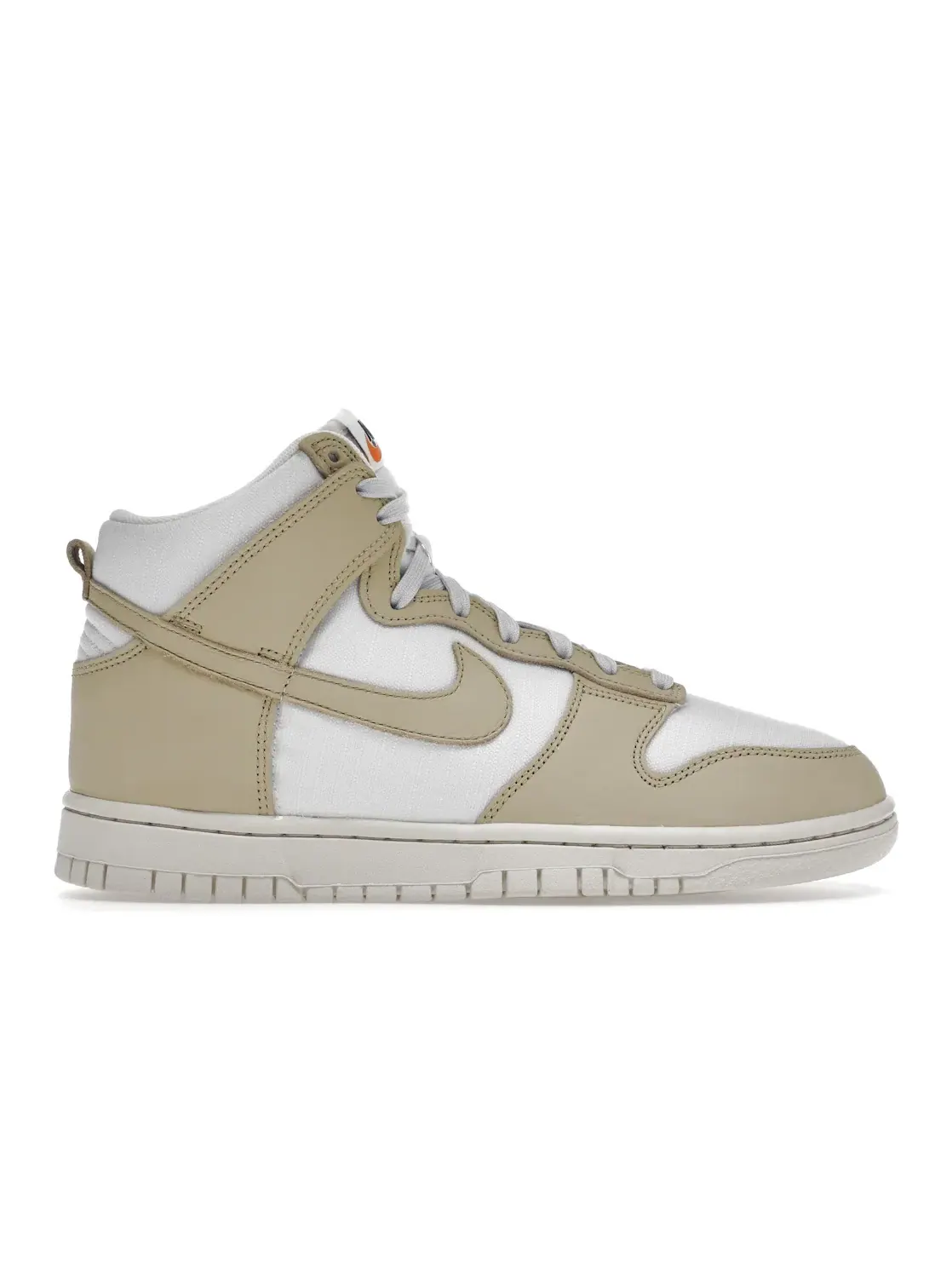 Женские кроссовки с кожаным верхом Nike Dunk High LX — изображение 1 из 4, золотистый/белый