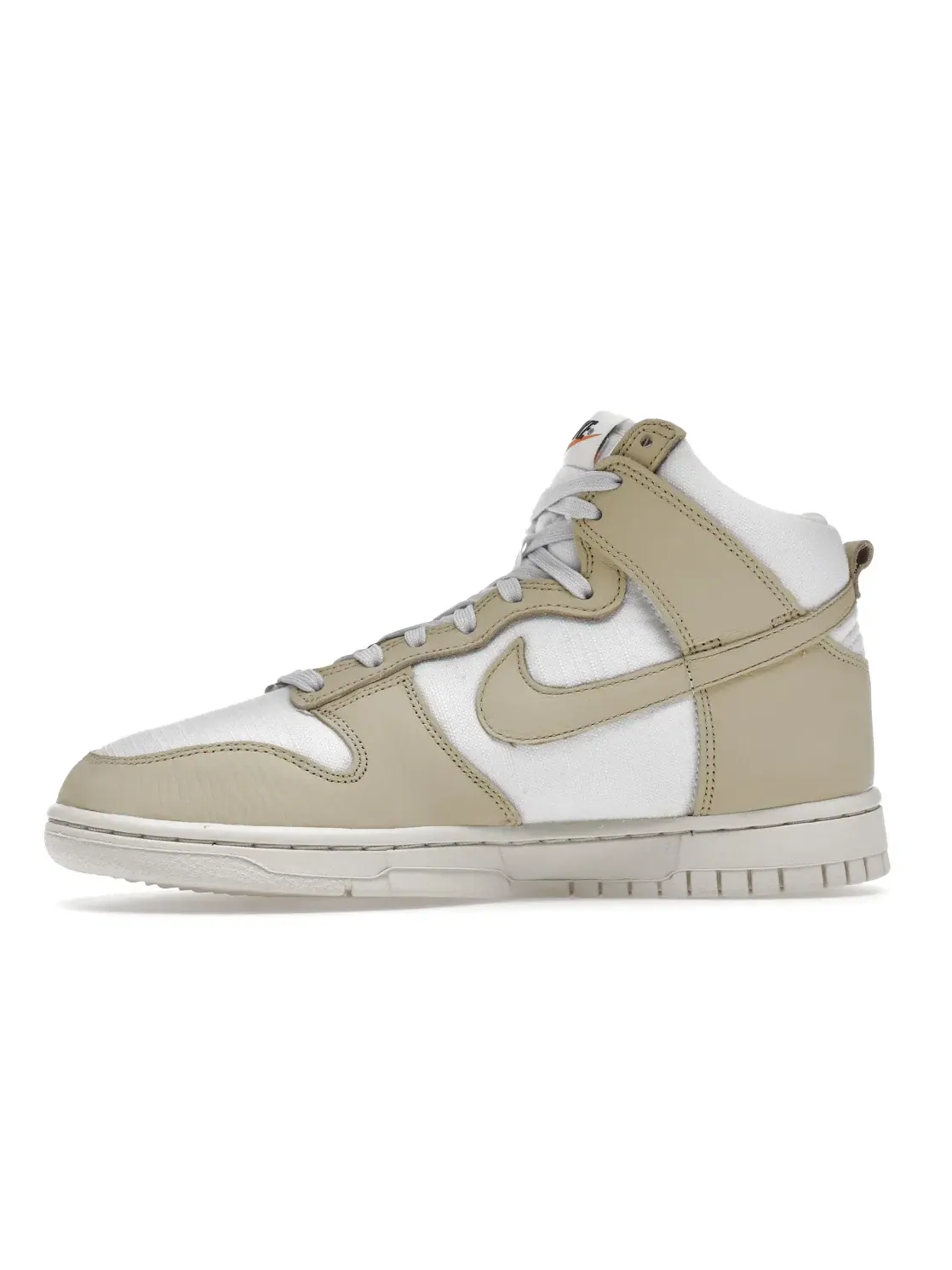 Женские кроссовки с кожаным верхом Nike Dunk High LX — изображение 3 из 4, золотистый/белый