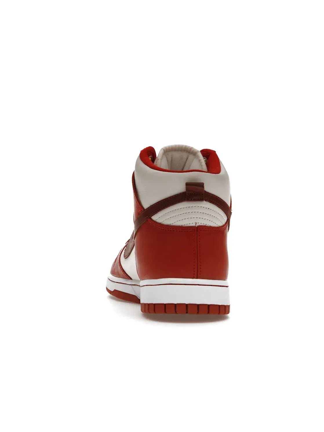 Женские кроссовки высокие с кожаным верхом Nike Dunk High LXX — изображение 4 из 4, белый
