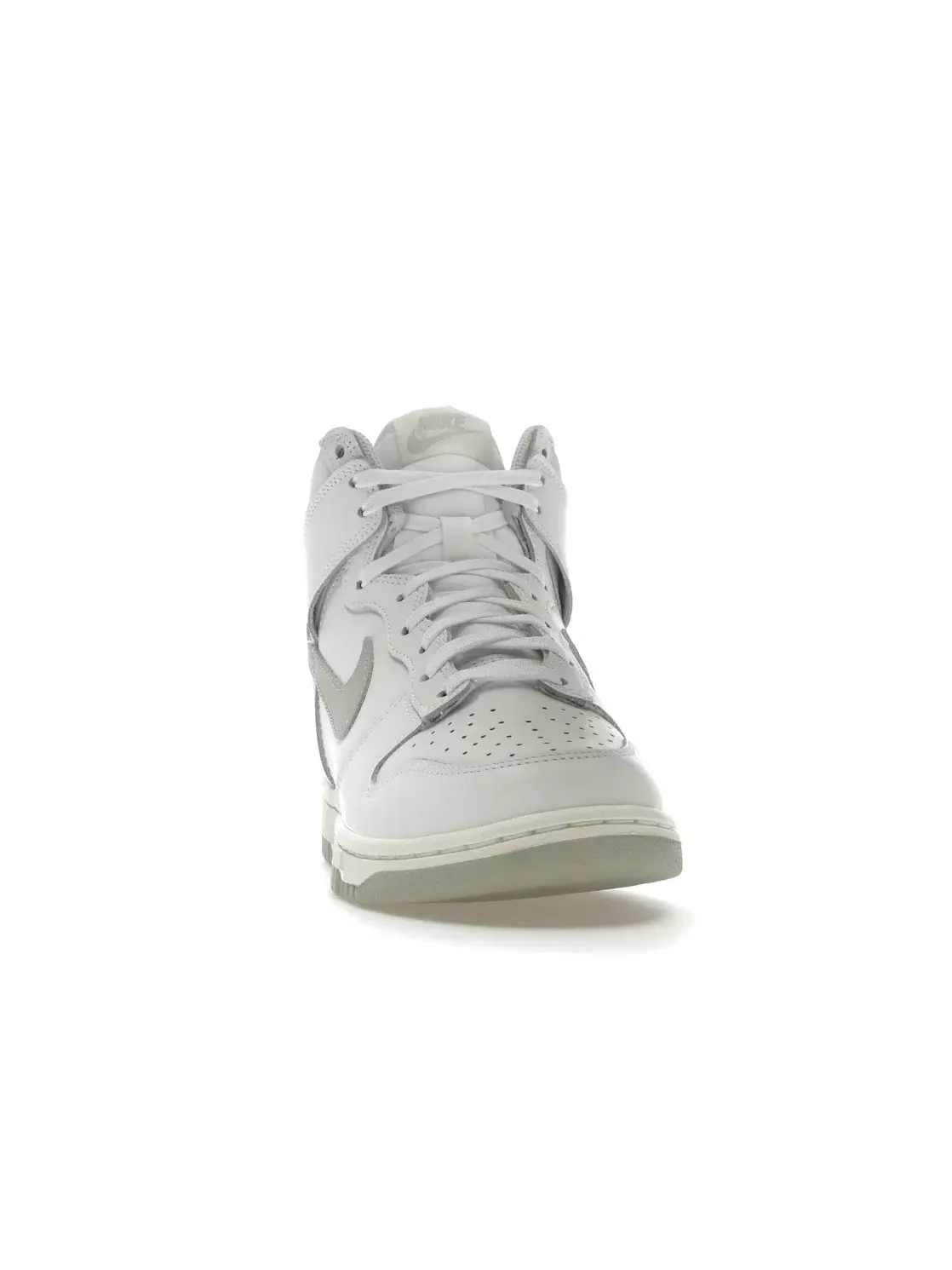 Женские кроссовки высокий с кожаным верхом Nike Dunk High — изображение 2 из 4, белый/серый