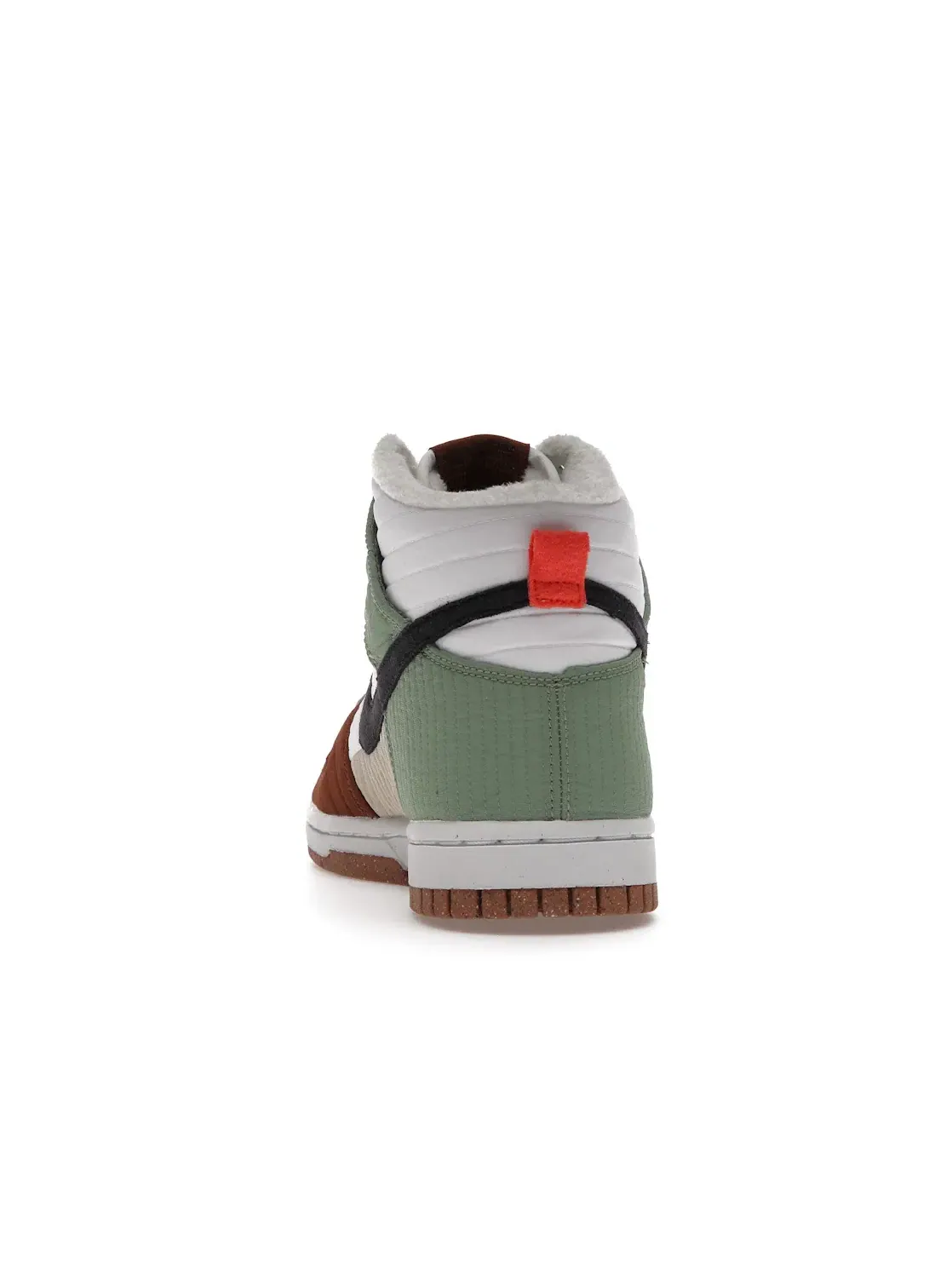 Женские кроссовки с многоцветным квилтингом Nike Dunk High Next Nature — изображение 4 из 4, белый/черный-зеленый
