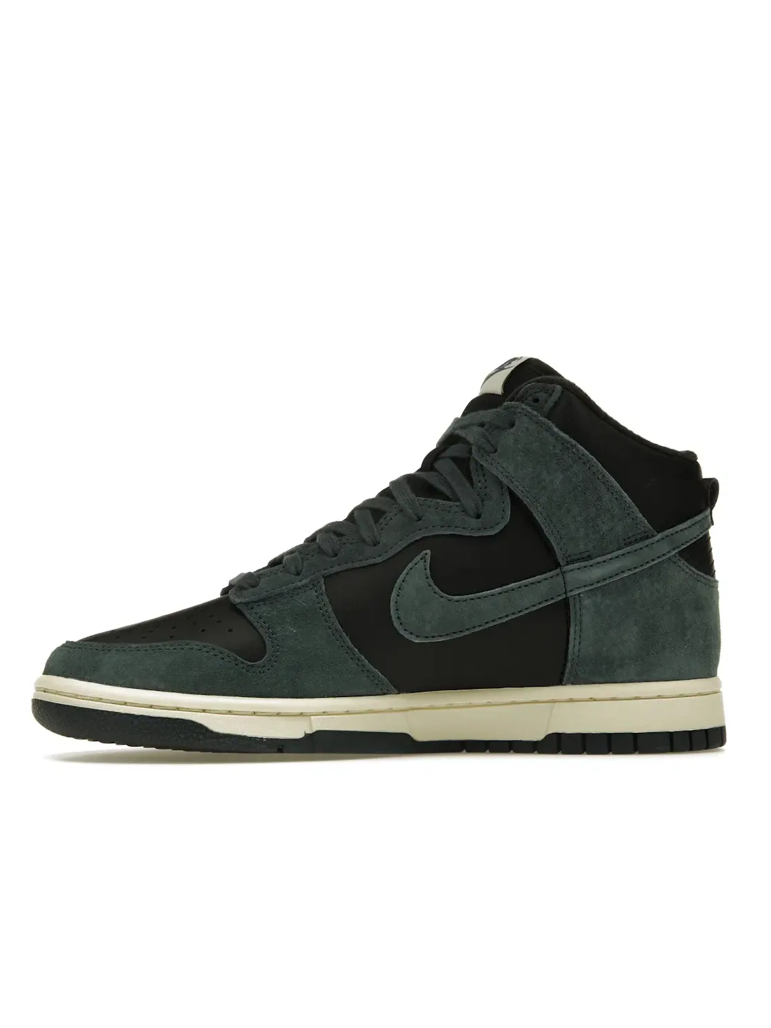 Мужские кроссовки lifestyle с замшевым верхом Nike Dunk High Retro PRM — изображение 3 из 4, черный
