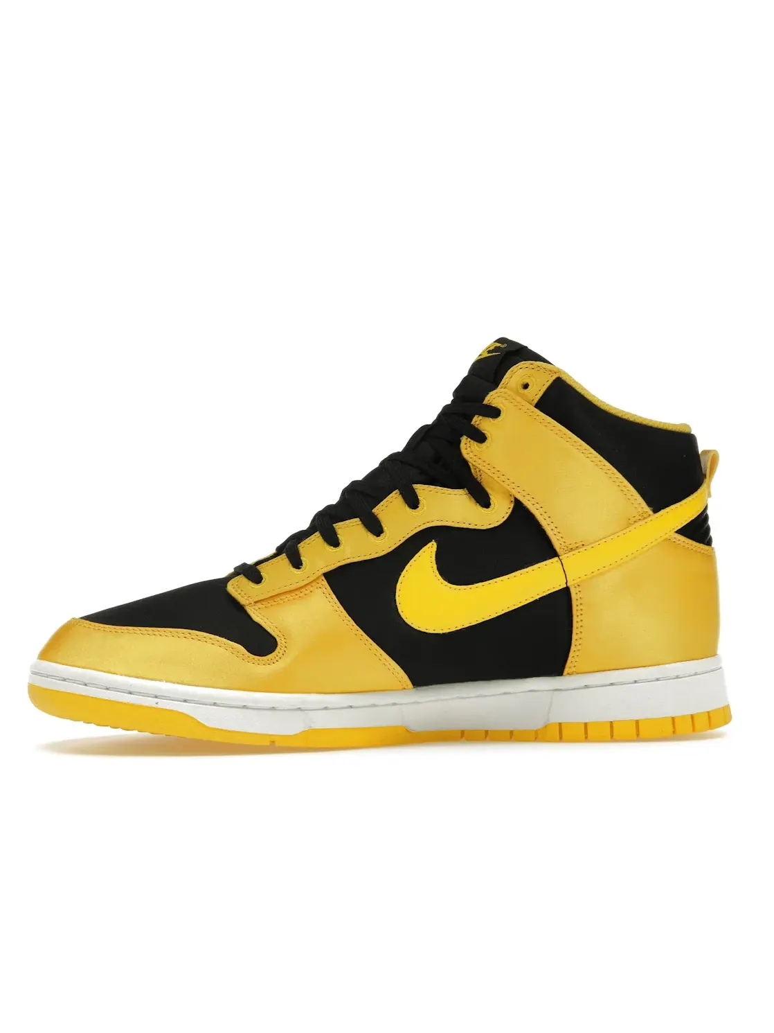Женские кроссовки без каблука Nike Dunk High Nike — изображение 3 из 4, черный//белый