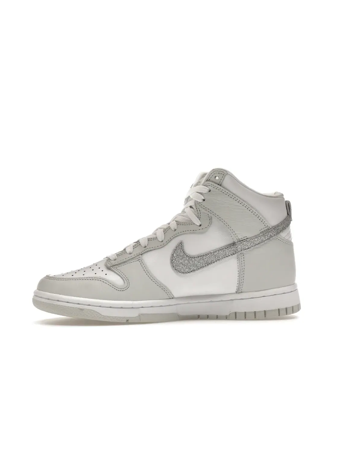 Женские кроссовки с блестящим swoosh Nike Dunk High — изображение 3 из 4