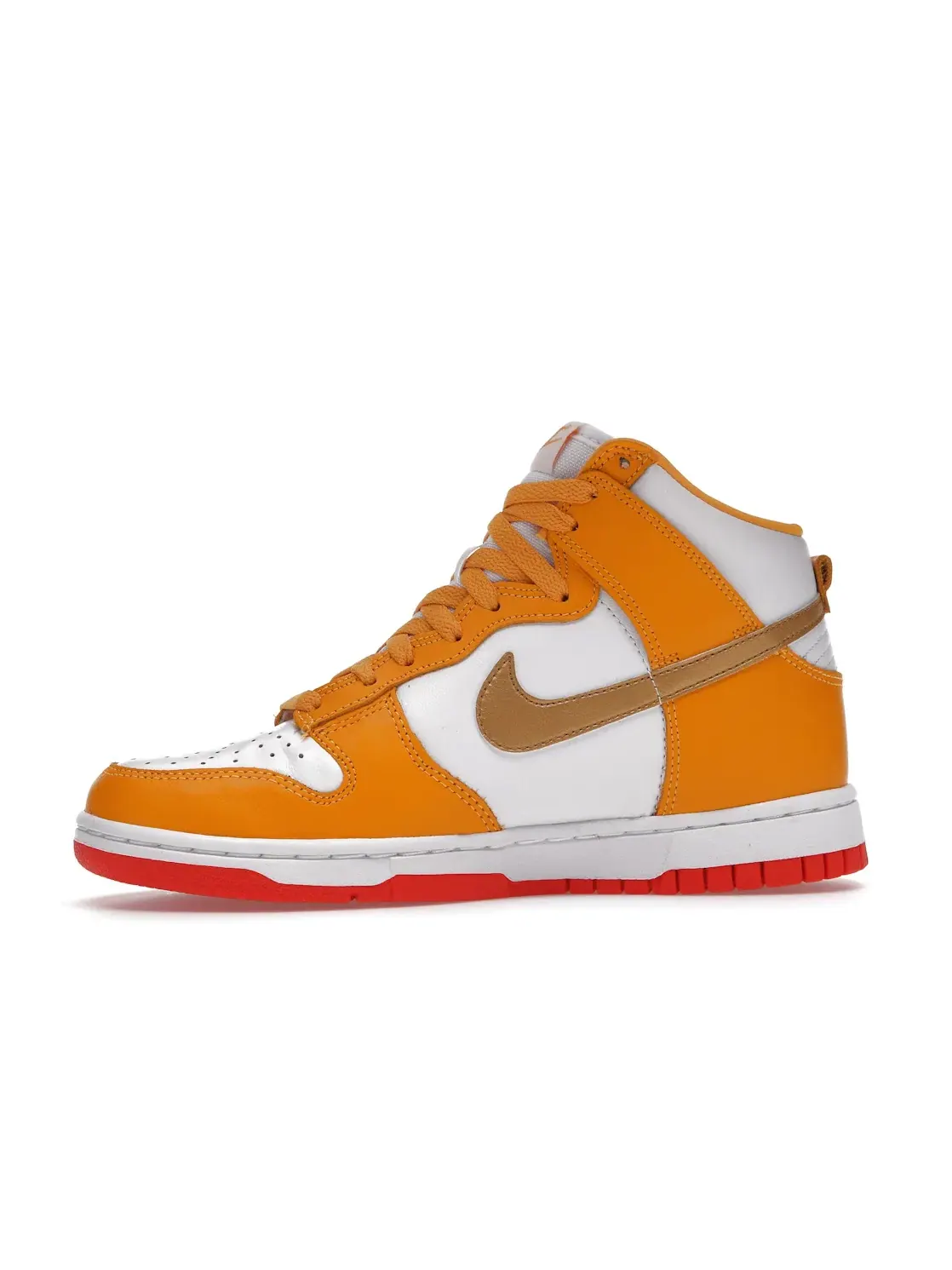Женские кроссовки Lifestyle с высоким верхом Nike Dunk High — изображение 3 из 4, золотистый/белый