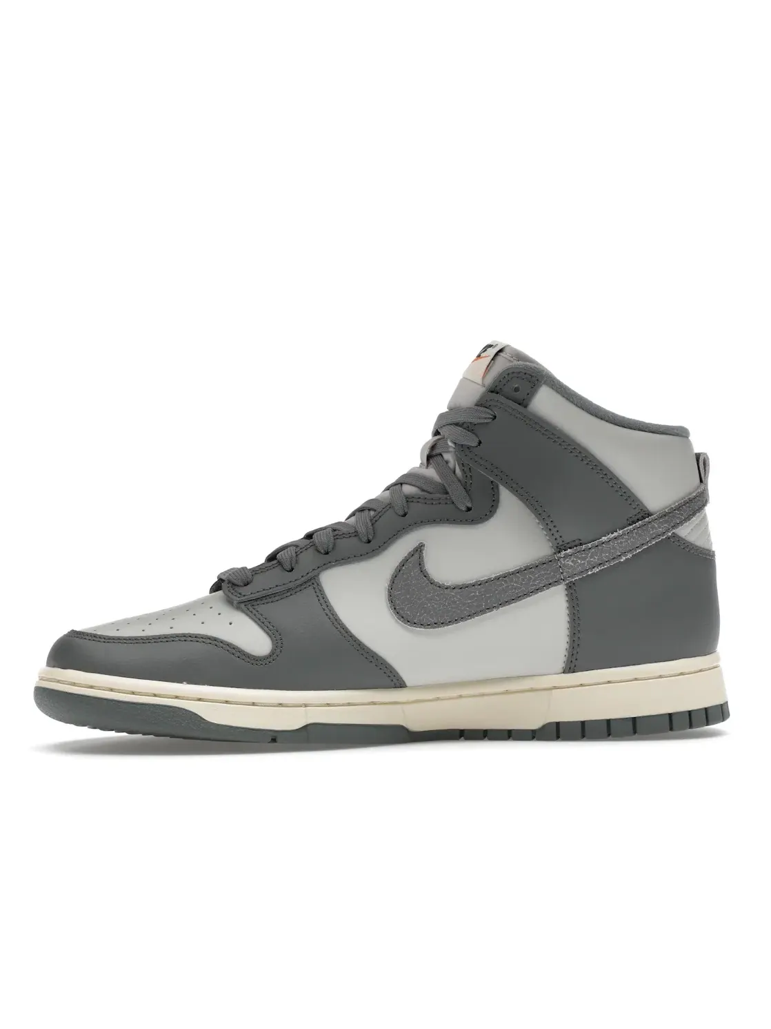 Мужские кроссовки высокие ретро-выпуск Nike Dunk High — изображение 3 из 4, светлый/серый--оранжевый